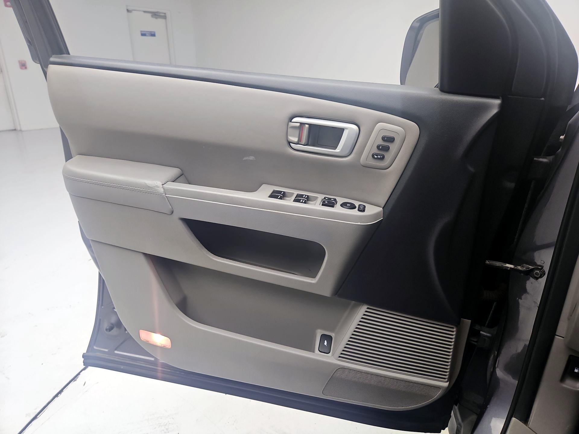 Thumbnail: 2015 Honda Pilot - 10