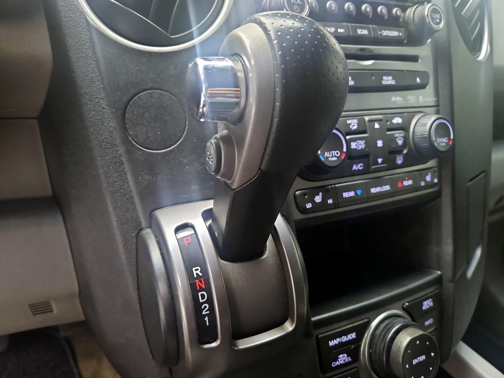 Thumbnail: 2015 Honda Pilot - 15