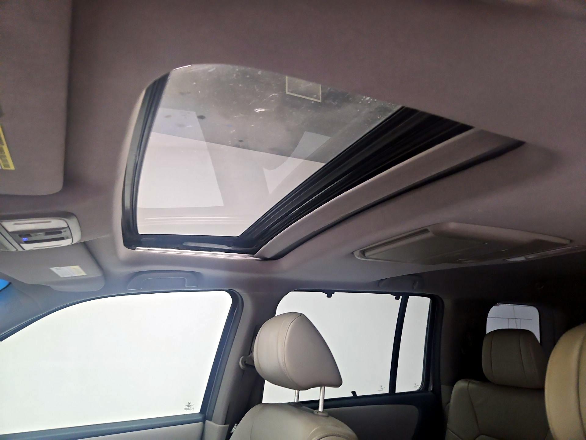 Thumbnail: 2015 Honda Pilot - 16