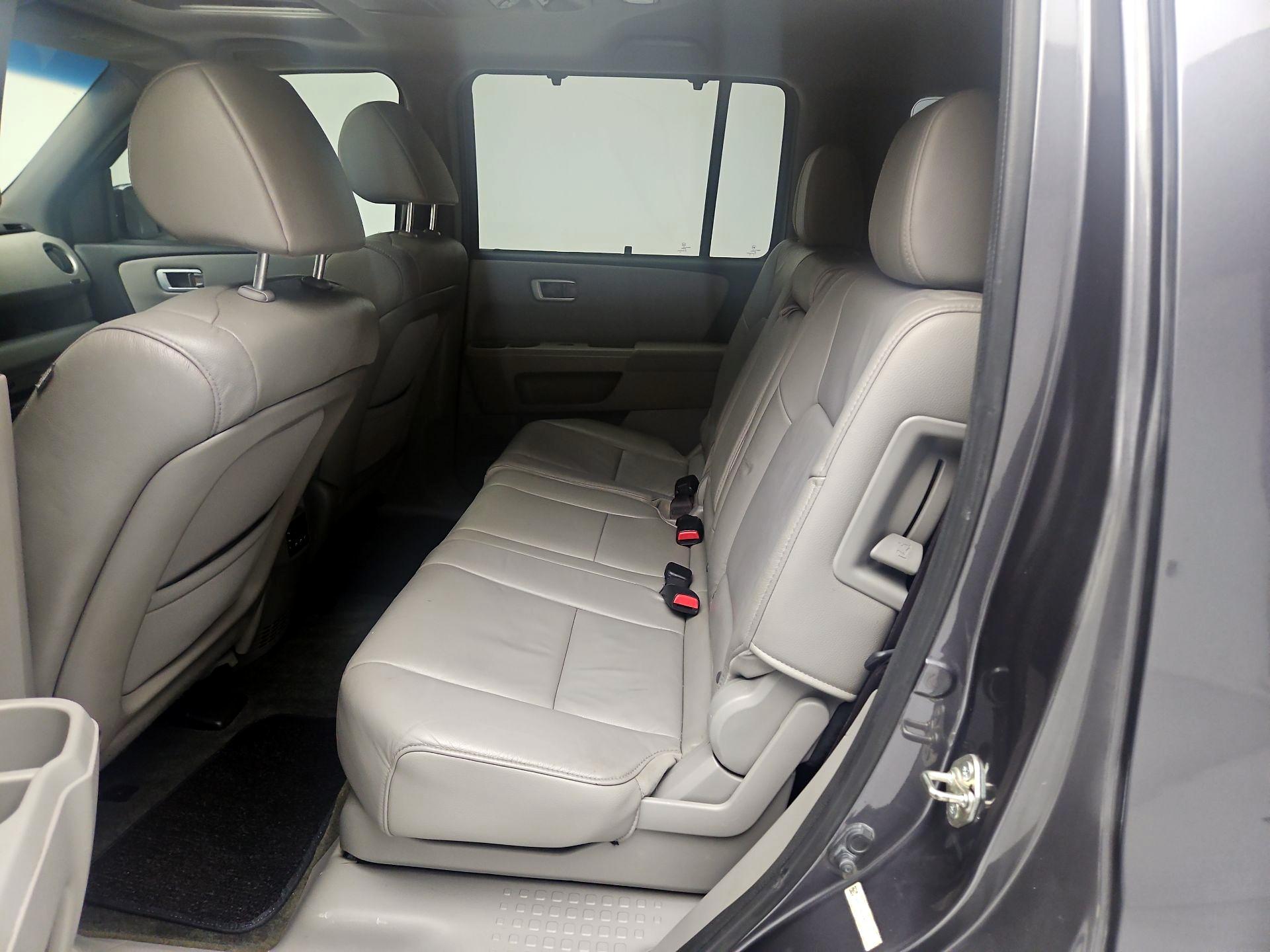 Thumbnail: 2015 Honda Pilot - 17
