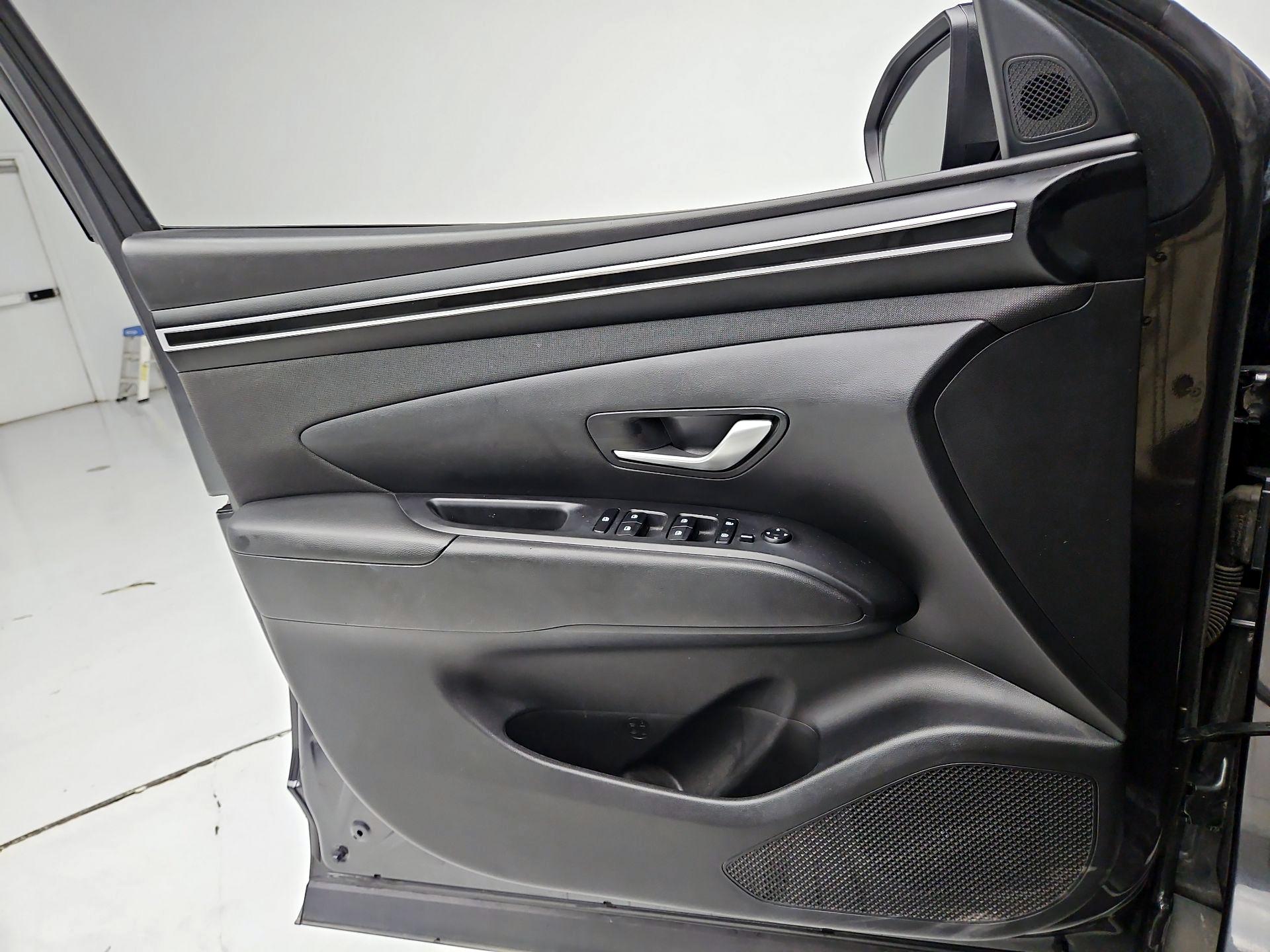 Thumbnail: 2023 Hyundai Tucson - 12