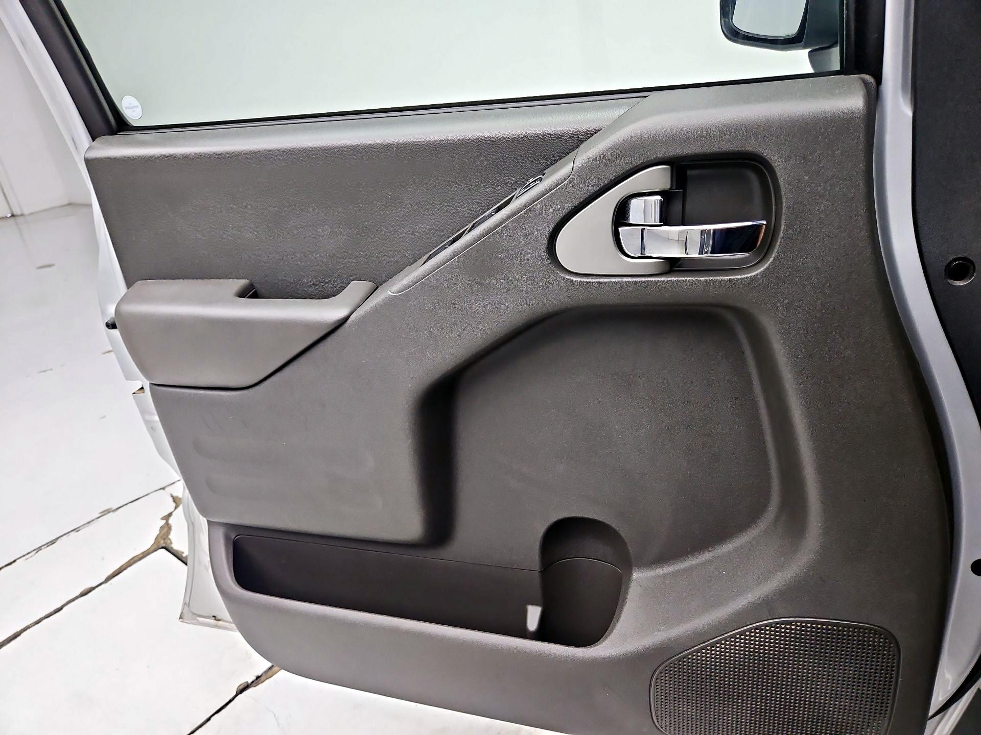 Thumbnail: 2019 Nissan Frontier - 10