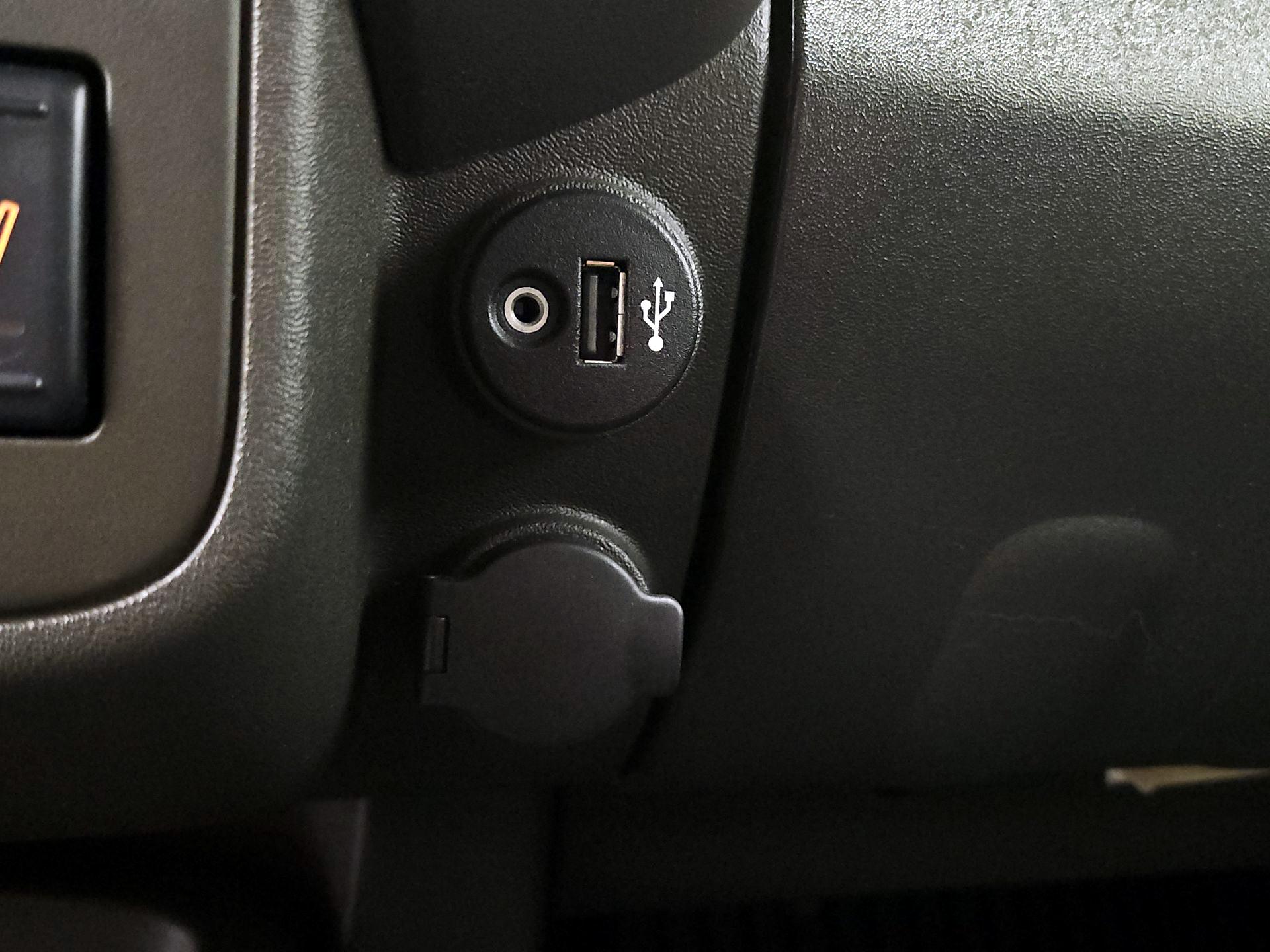 Thumbnail: 2019 Nissan Frontier - 17