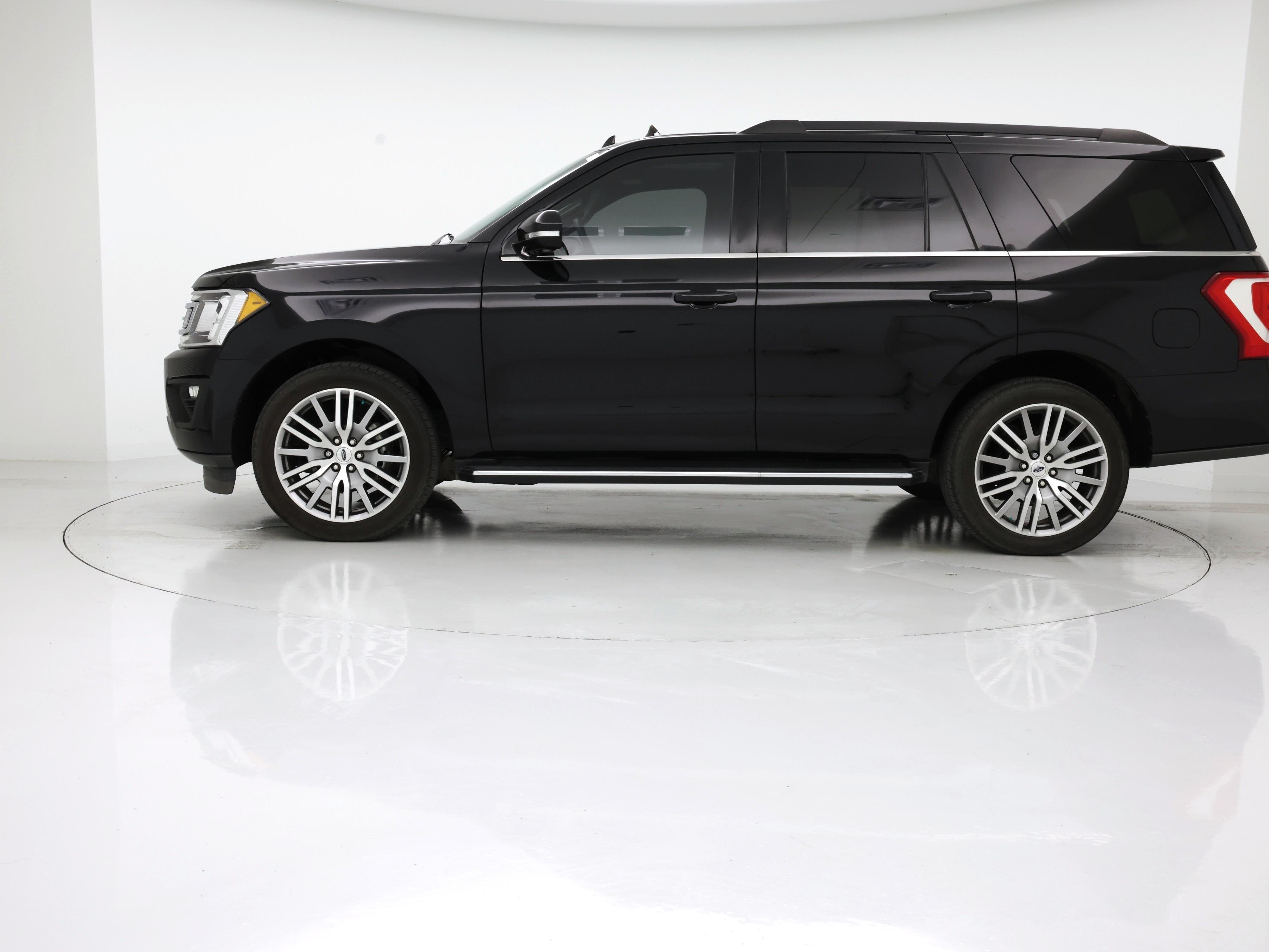 Thumbnail: 2021 Ford Expedition - 3