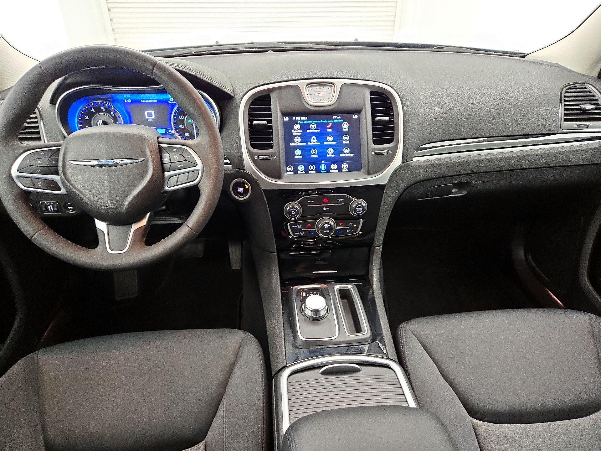 Thumbnail: 2023 Chrysler 300 - 9