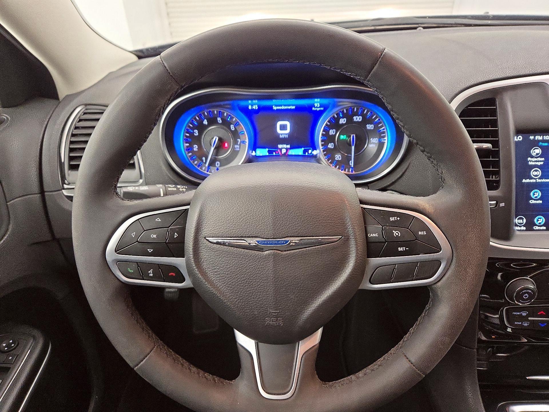 Thumbnail: 2023 Chrysler 300 - 10