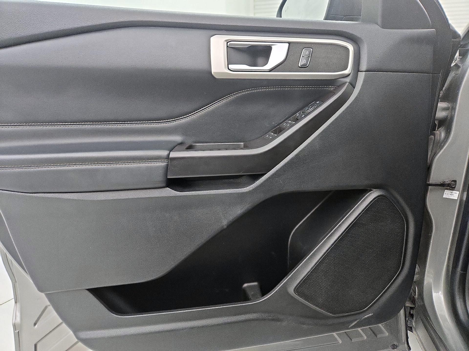 Thumbnail: 2020 Ford Explorer - 12