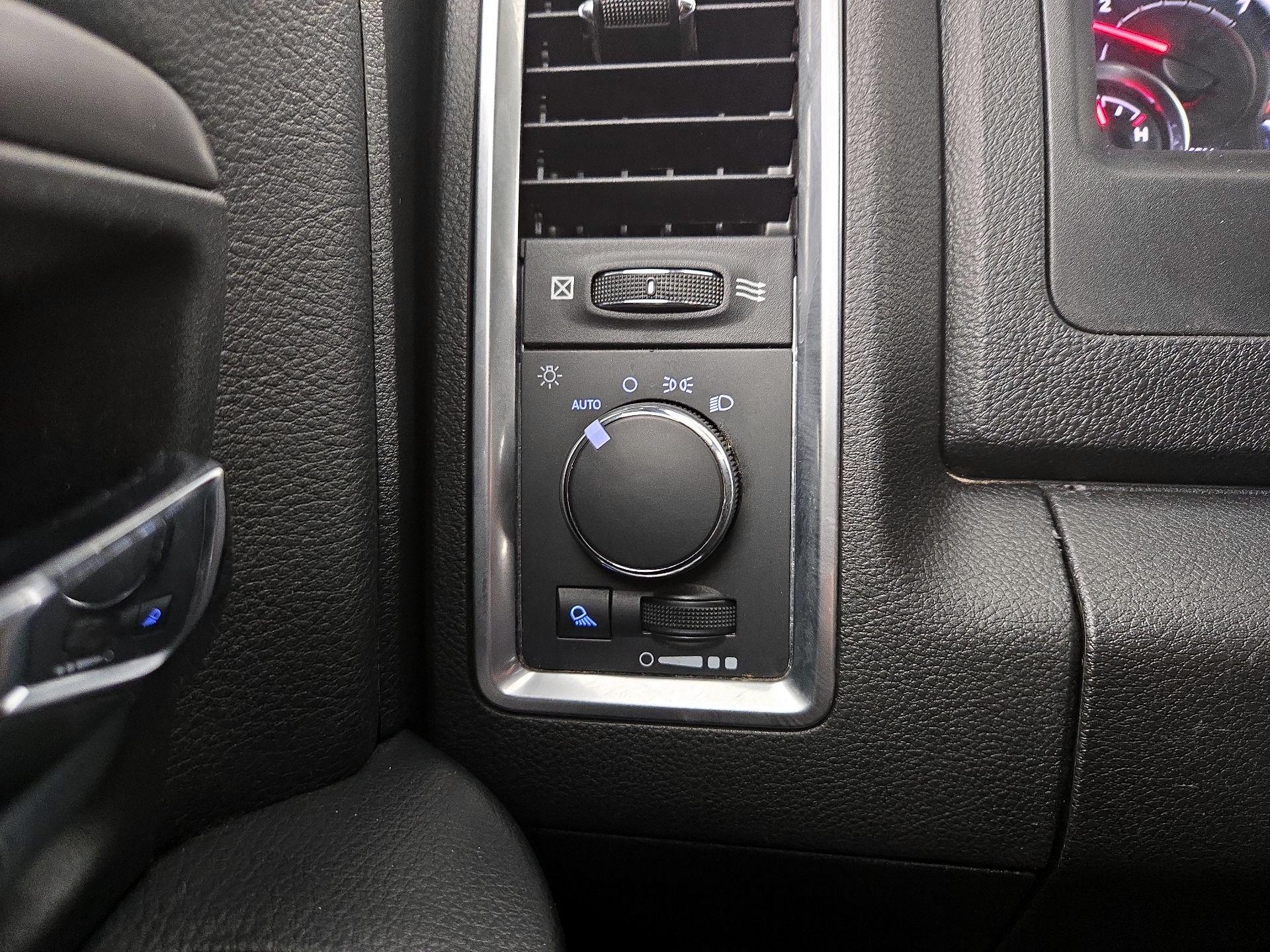 Thumbnail: 2023 RAM 1500 Classic - 13