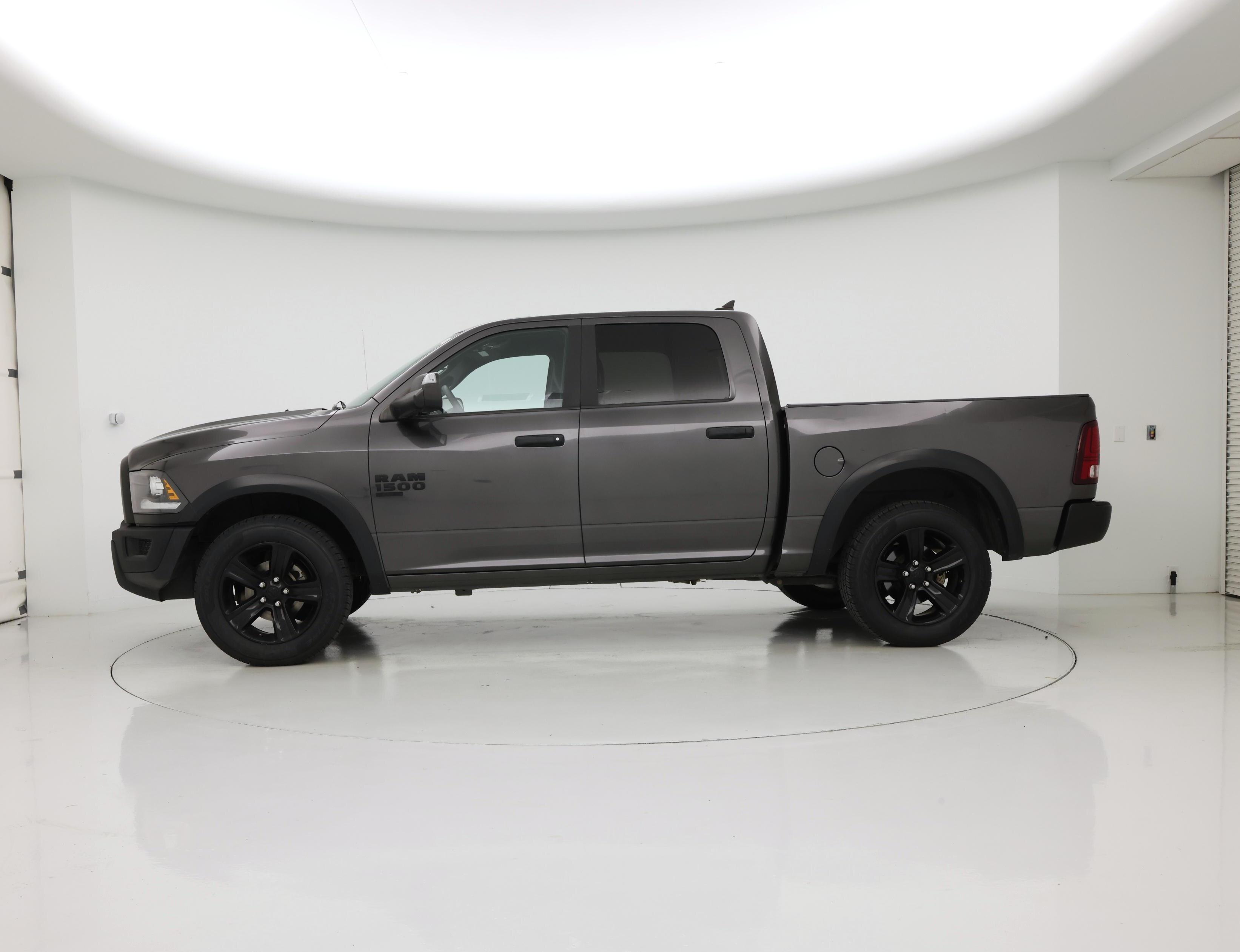 Thumbnail: 2023 RAM 1500 Classic - 3
