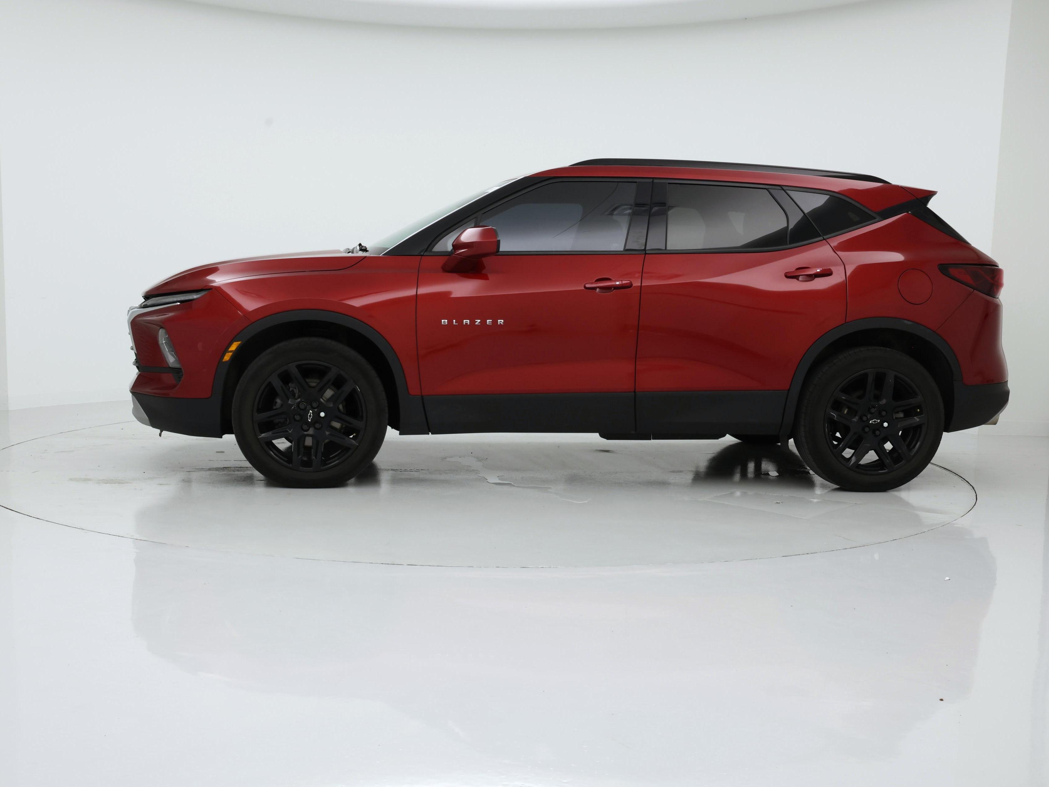 Thumbnail: 2023 Chevrolet Blazer - 3