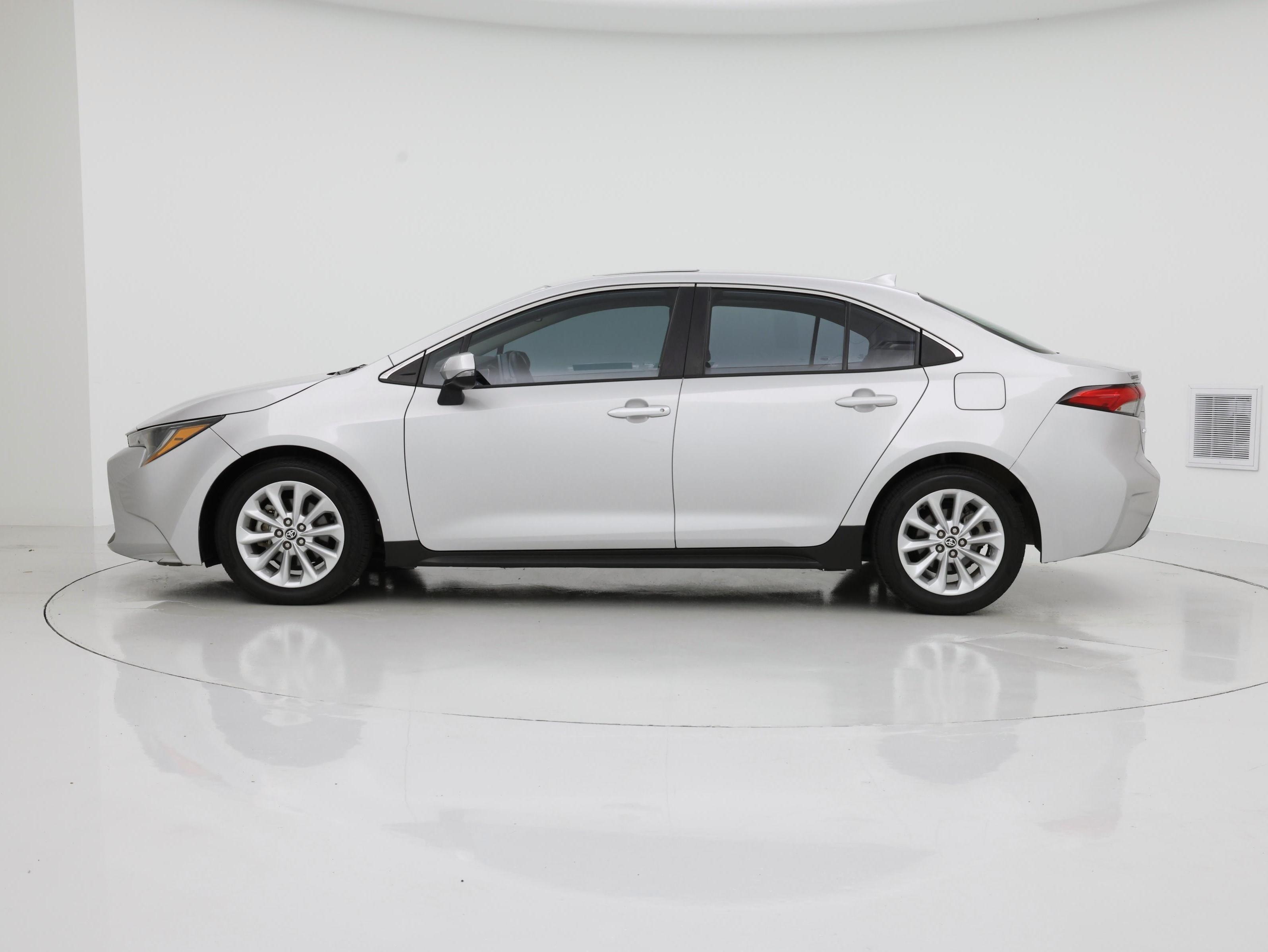 Thumbnail: 2022 Toyota Corolla - 3