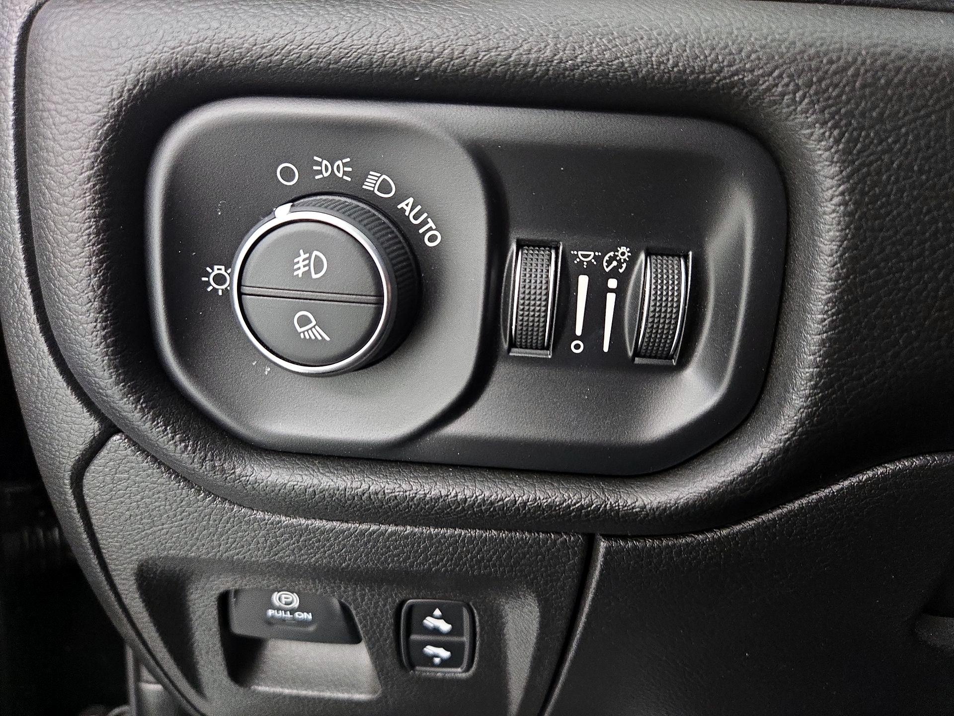 Thumbnail: 2023 RAM 1500 - 13