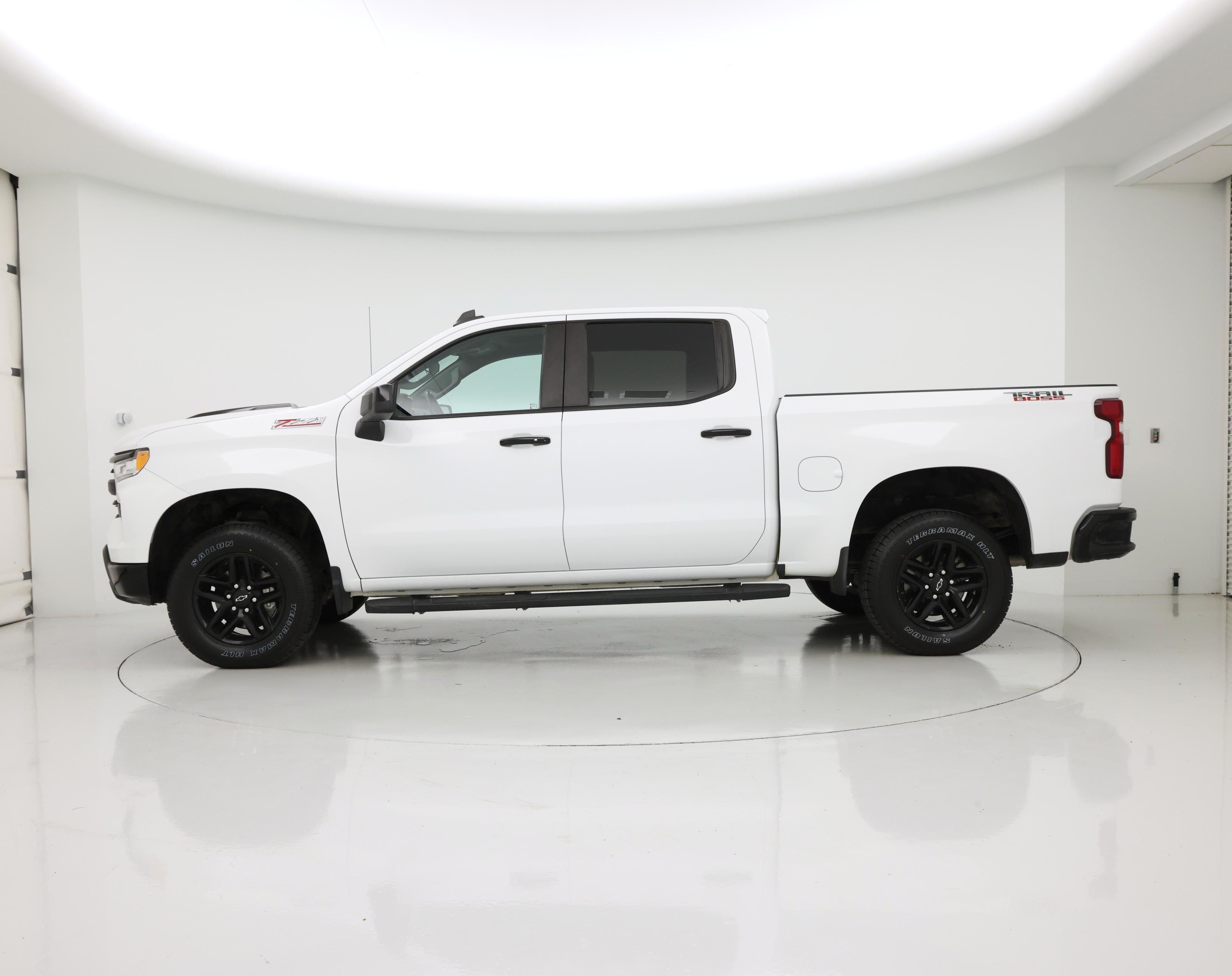 Thumbnail: 2023 Chevrolet Silverado 1500 - 3