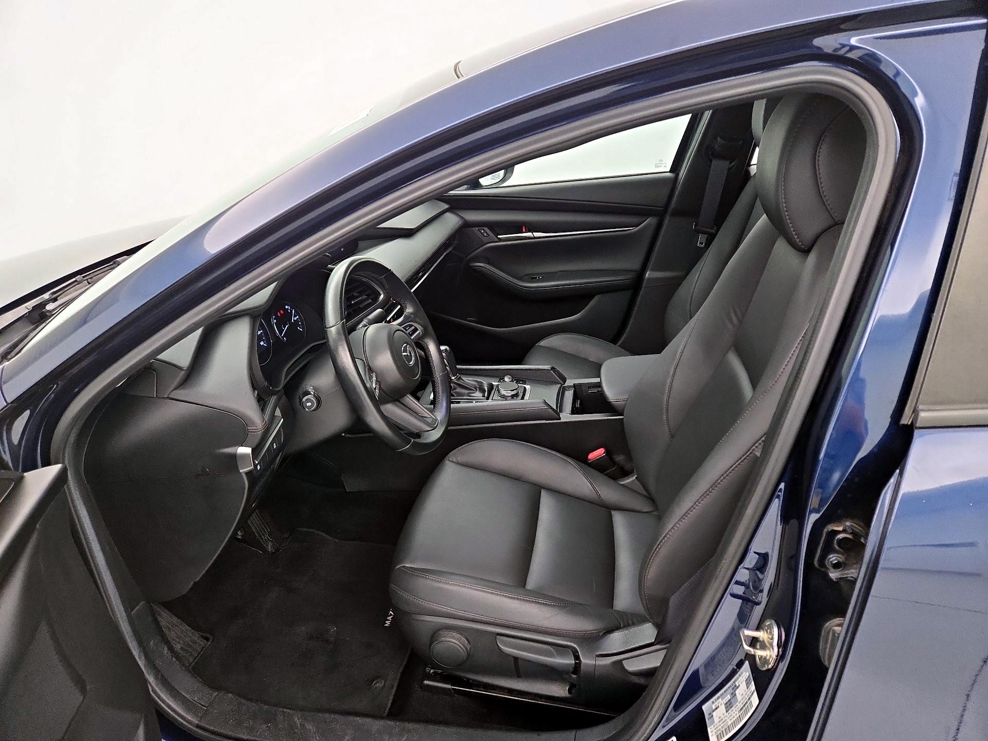 Thumbnail: 2022 Mazda Mazda3 - 11