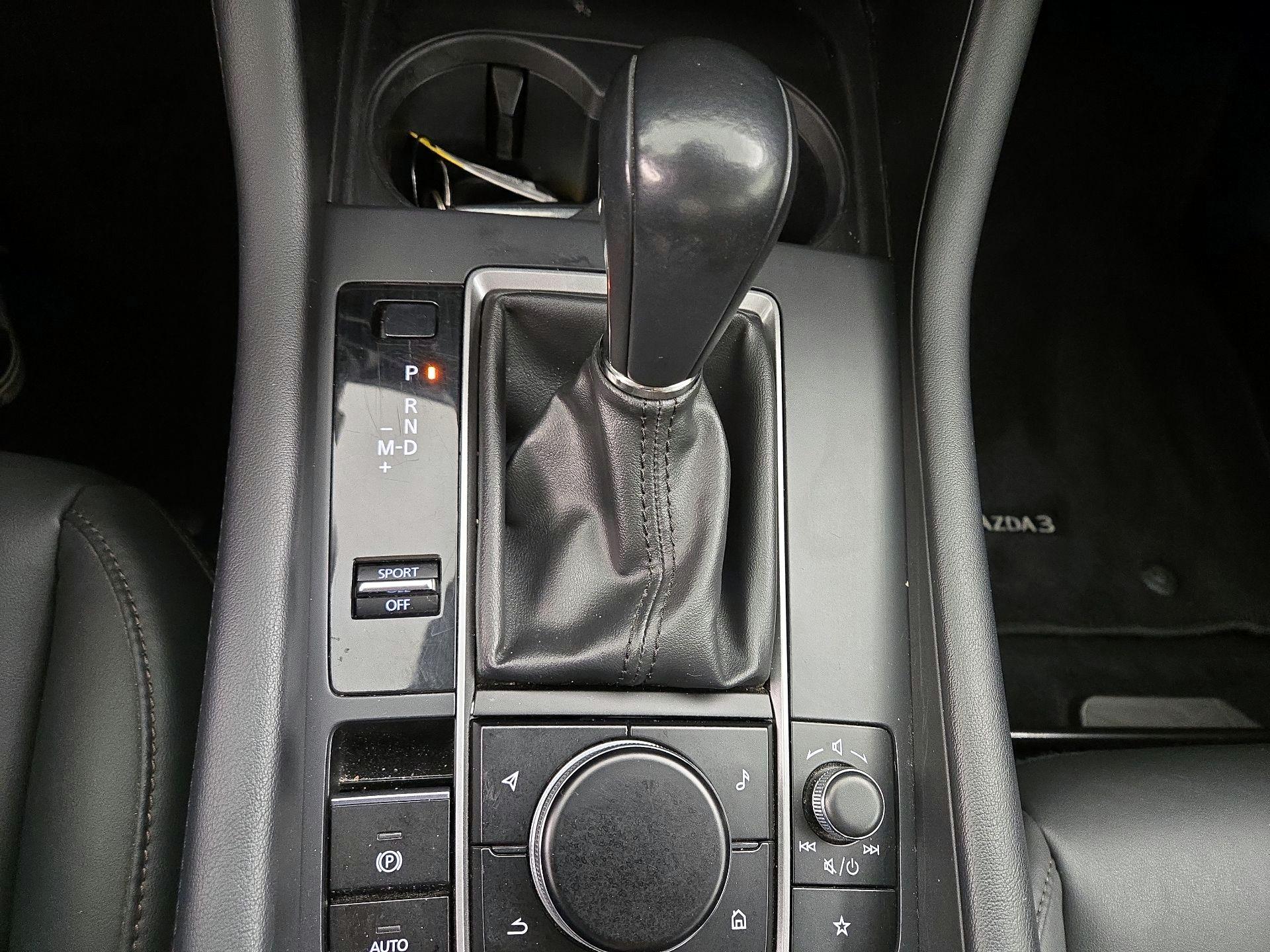 Thumbnail: 2022 Mazda Mazda3 - 17