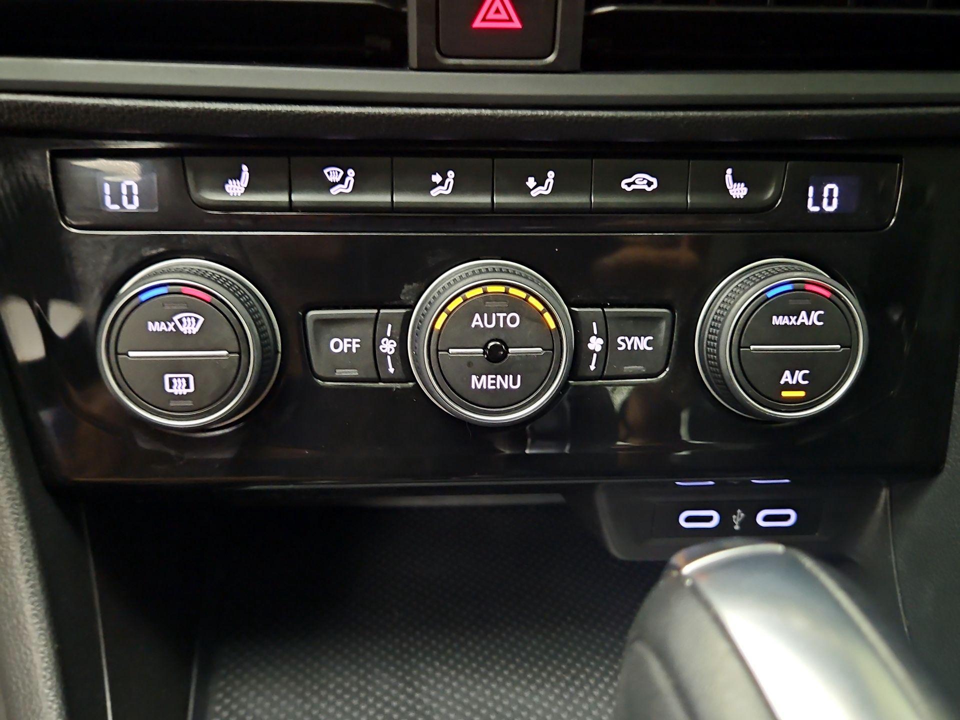 Thumbnail: 2020 Volkswagen Jetta - 16