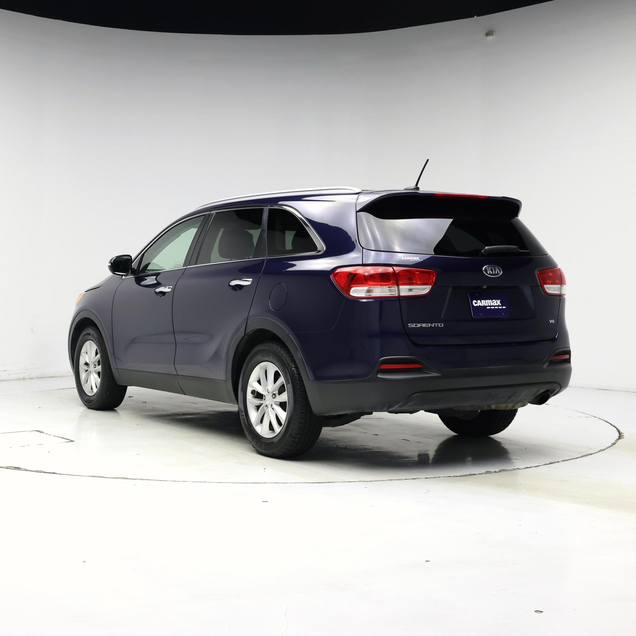 Thumbnail: 2016 Kia Sorento - 2