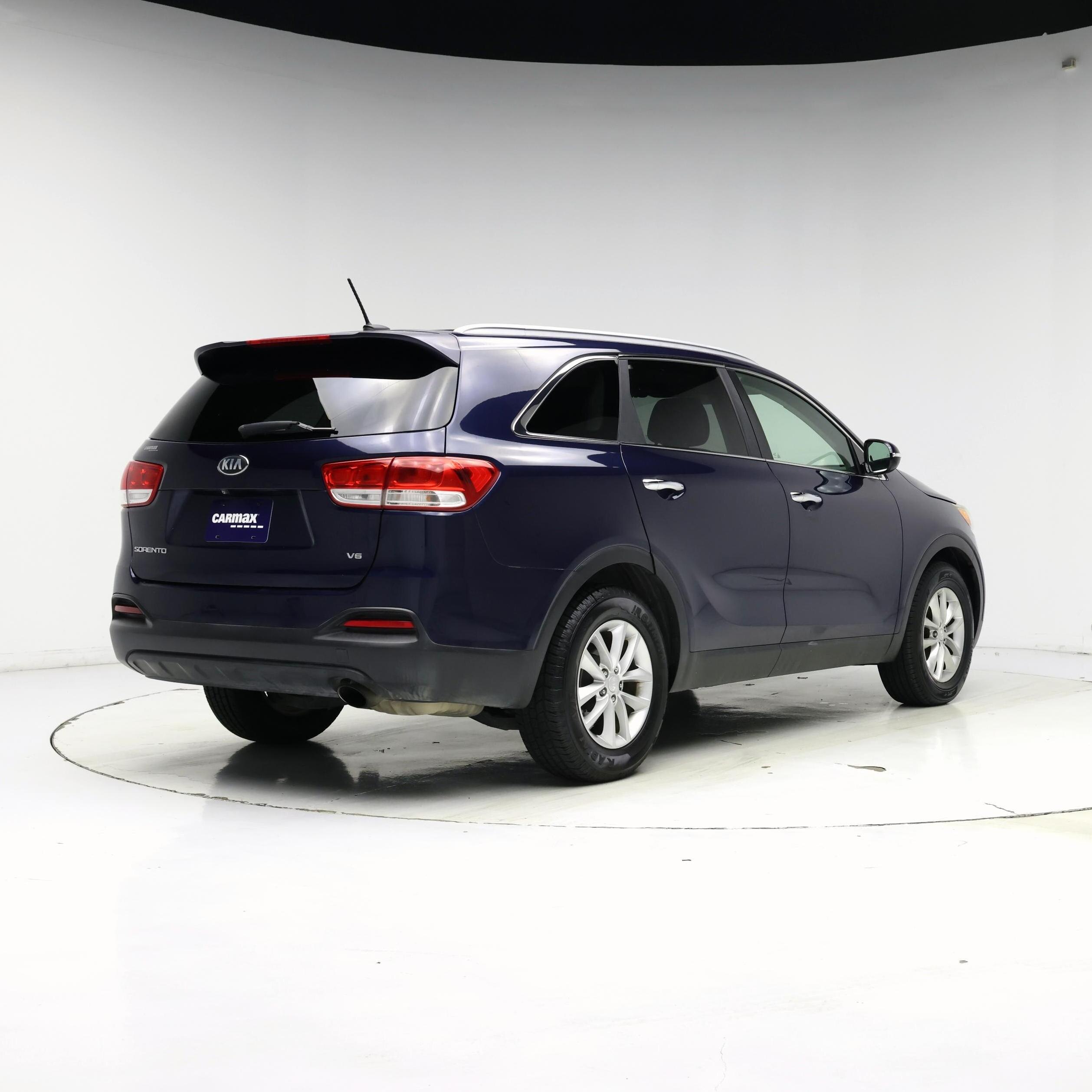 Thumbnail: 2016 Kia Sorento - 8