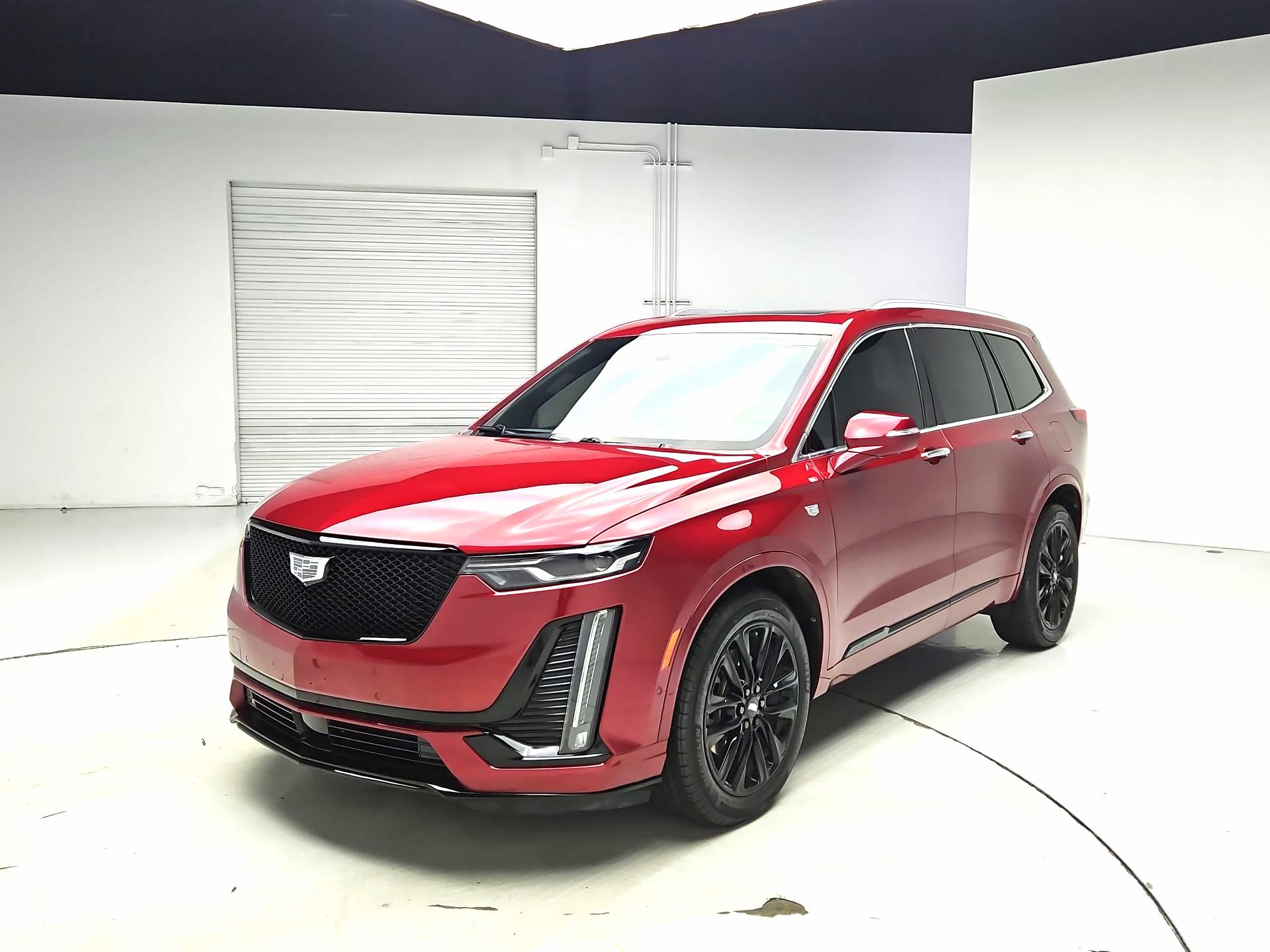 Thumbnail: 2022 Cadillac XT6 - 3