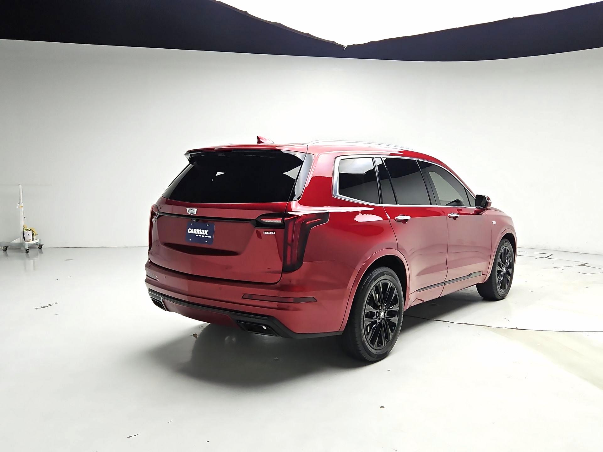 Thumbnail: 2022 Cadillac XT6 - 5