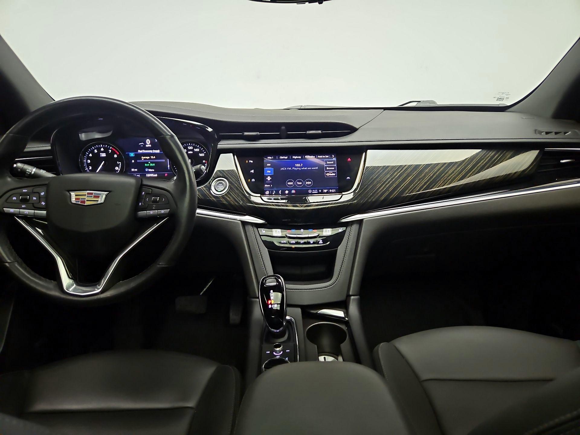 Thumbnail: 2022 Cadillac XT6 - 8
