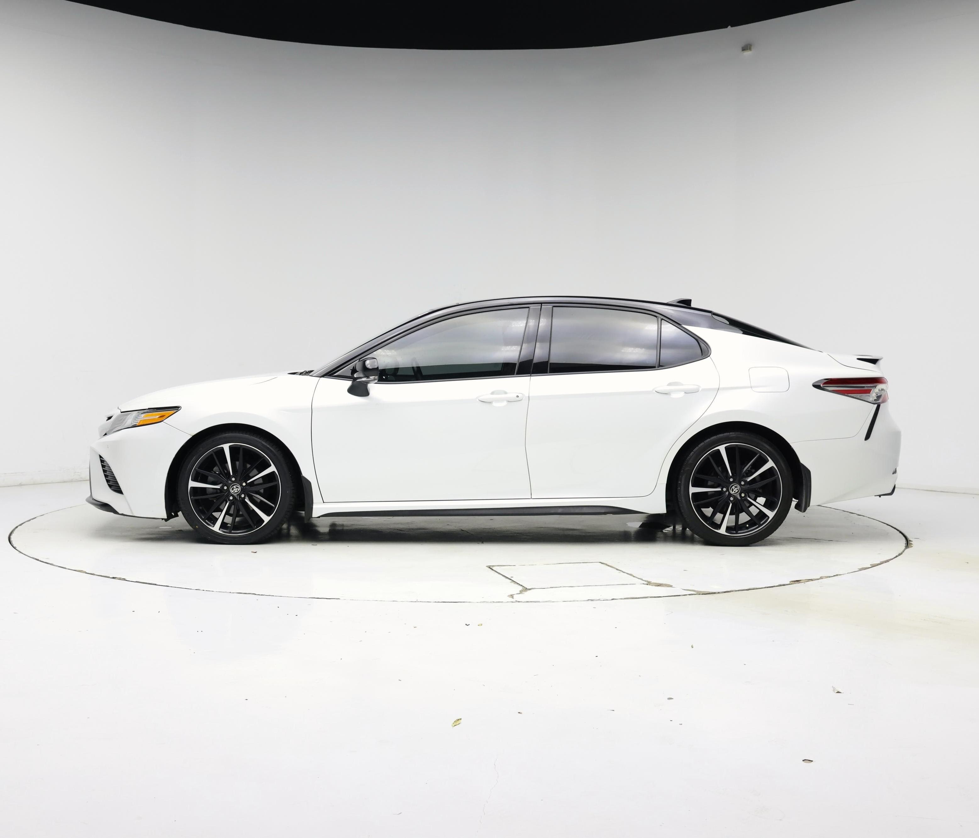 Thumbnail: 2020 Toyota Camry - 3