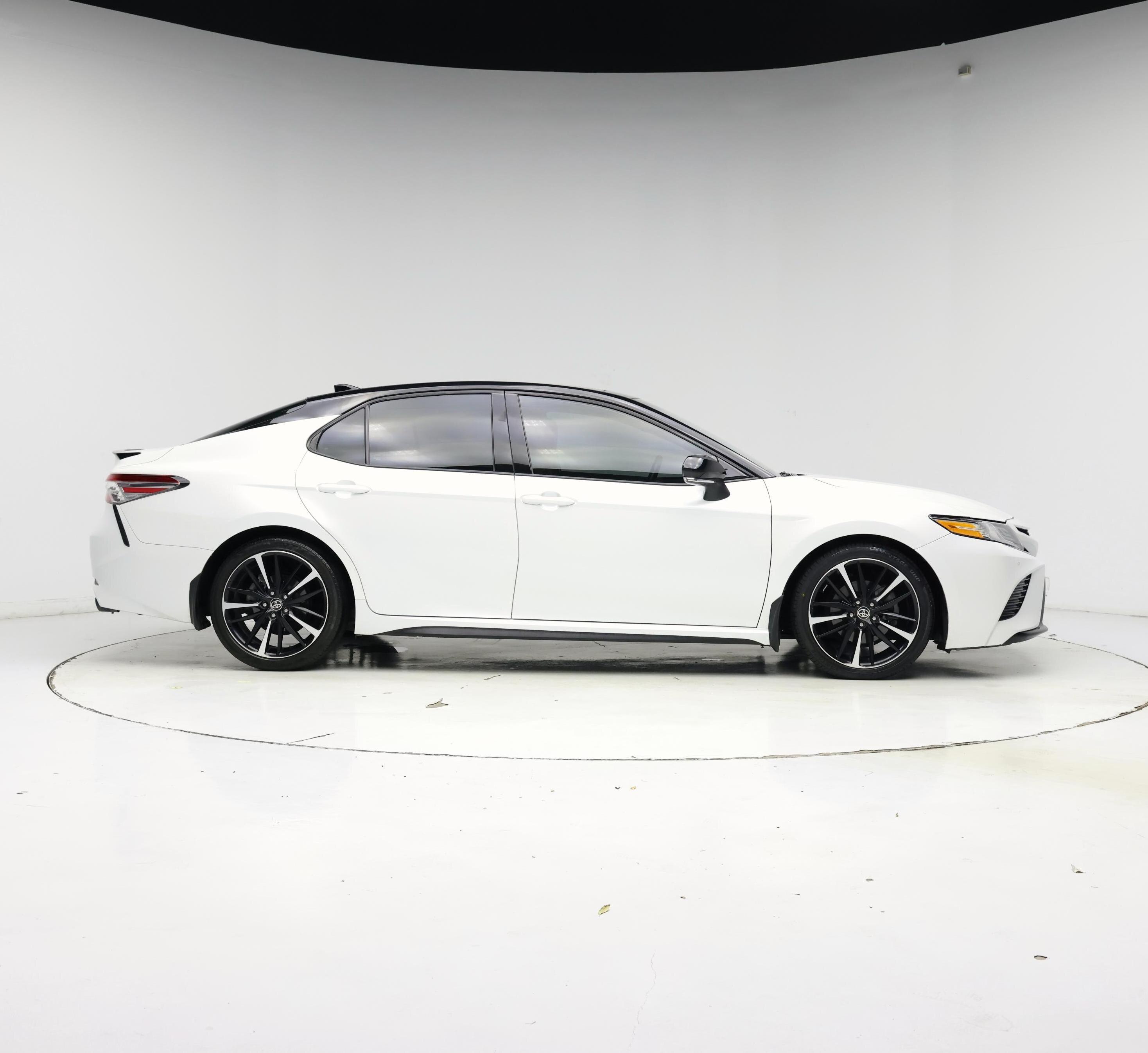 Thumbnail: 2020 Toyota Camry - 7