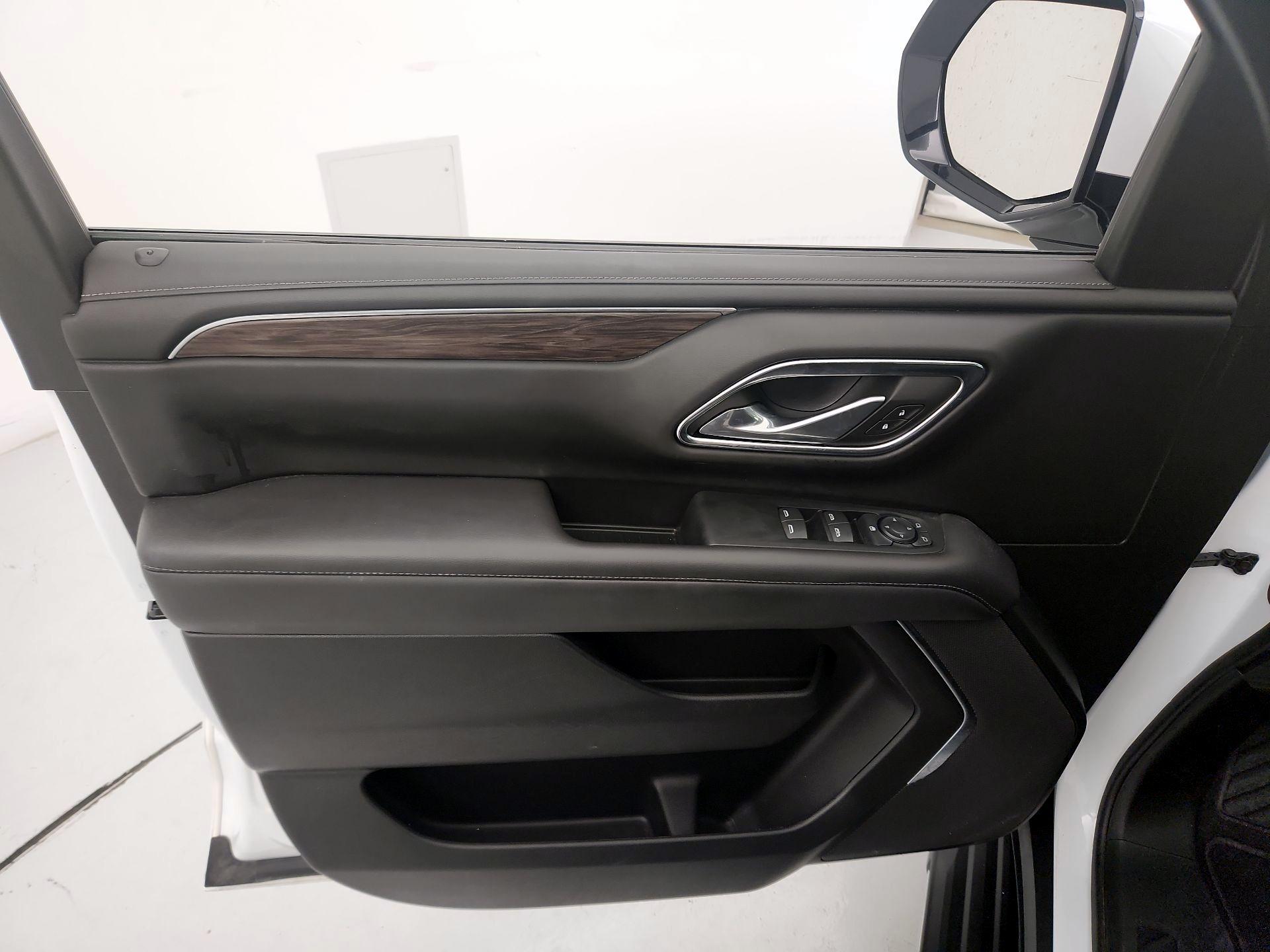 Thumbnail: 2023 Chevrolet Tahoe - 12