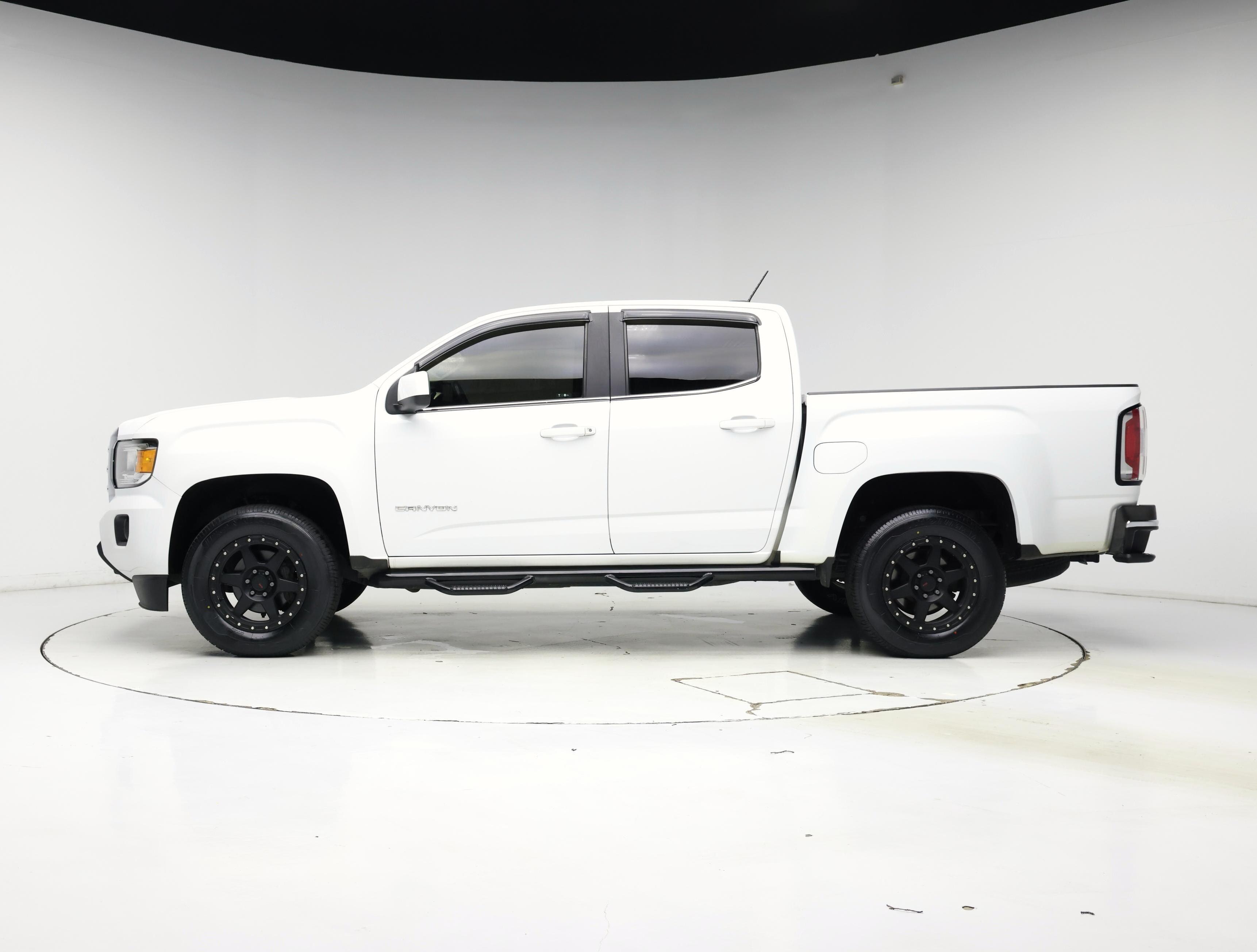 Thumbnail: 2017 GMC Canyon - 3