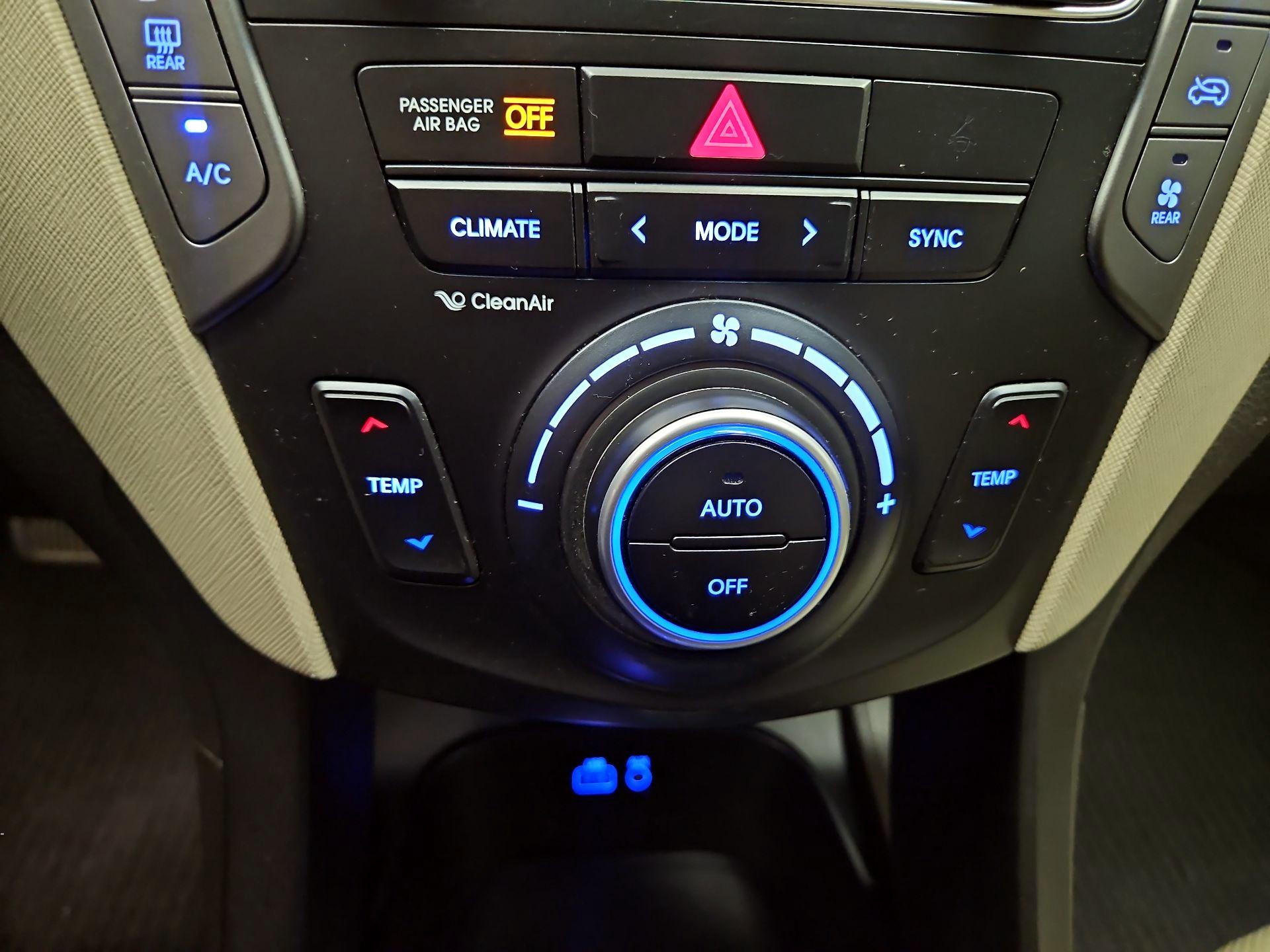 Thumbnail: 2018 Hyundai Santa Fe - 17