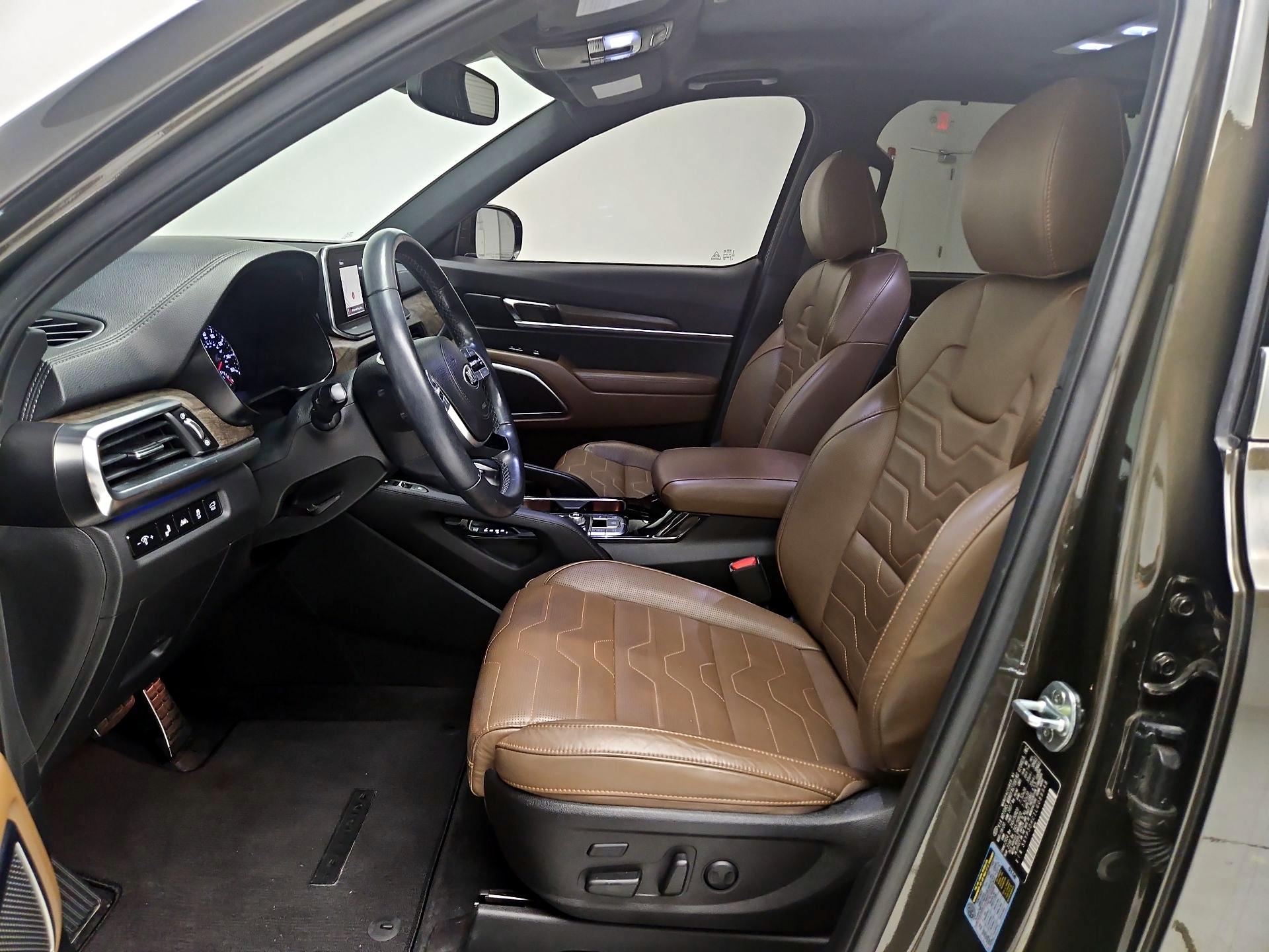 Thumbnail: 2020 Kia Telluride - 11
