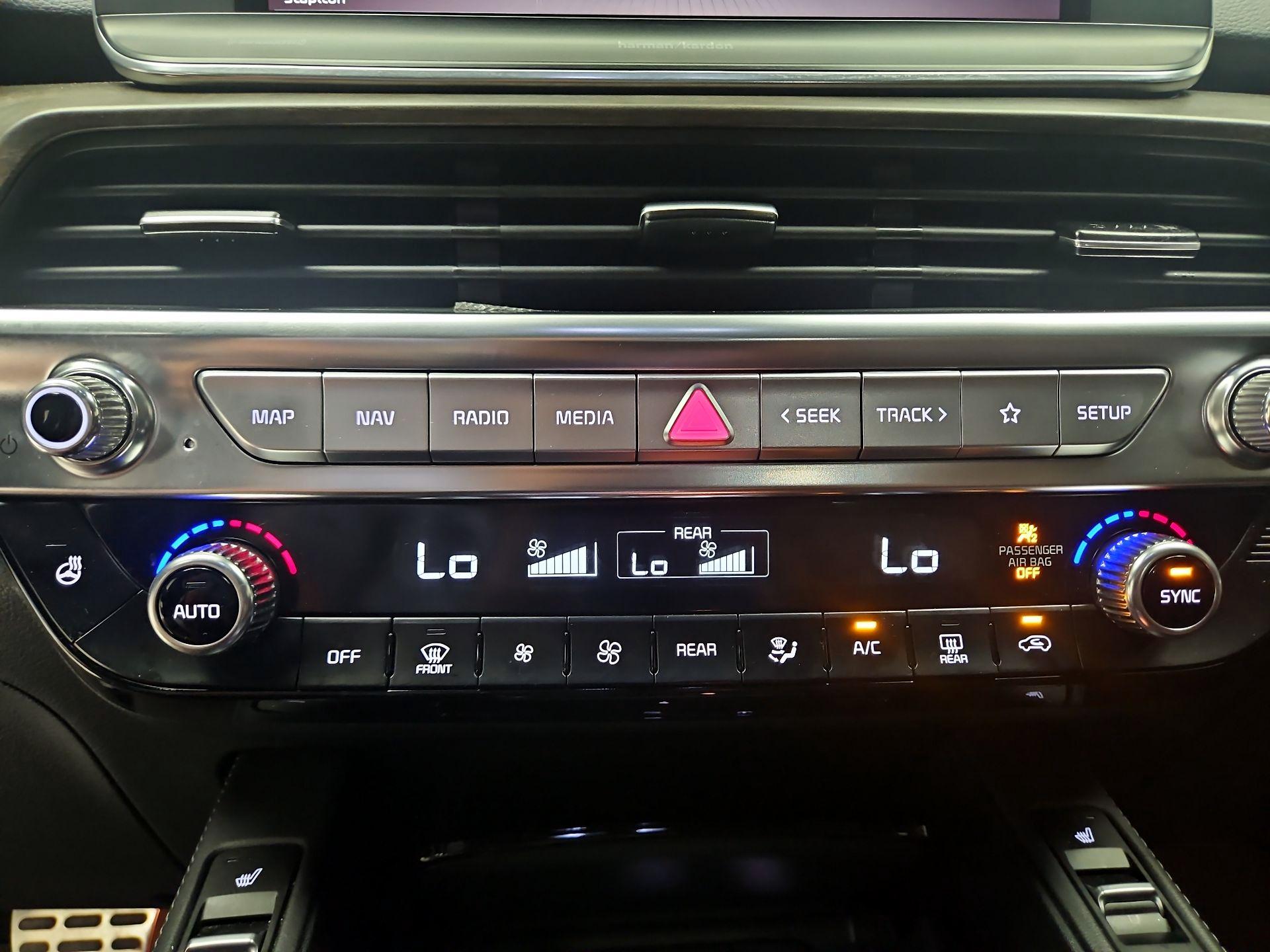 Thumbnail: 2020 Kia Telluride - 17