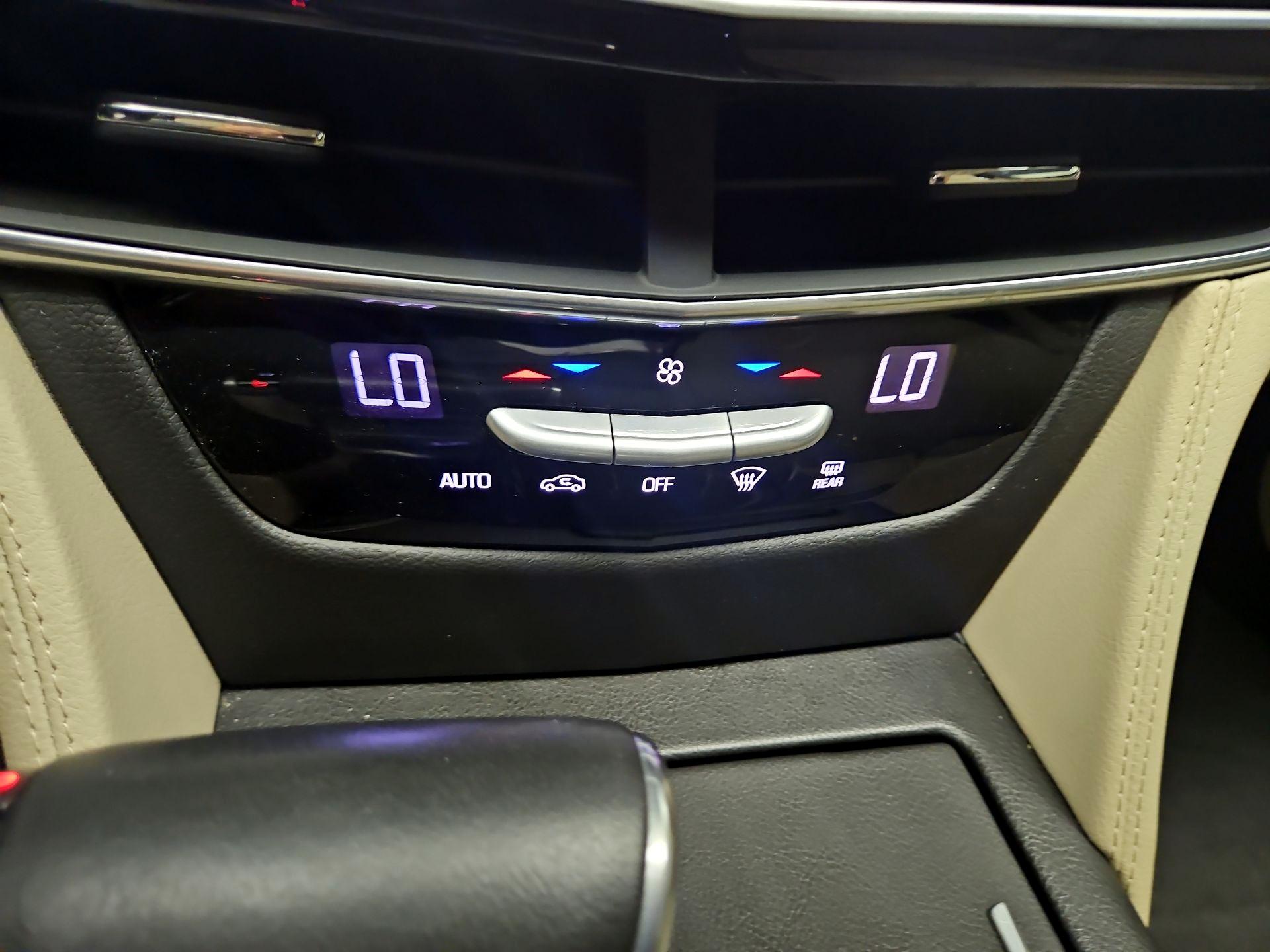 Thumbnail: 2017 Cadillac CT6 - 14