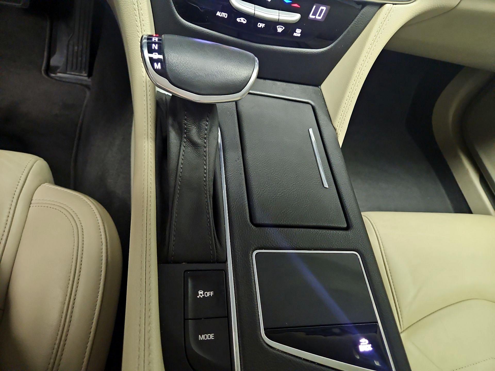 Thumbnail: 2017 Cadillac CT6 - 15