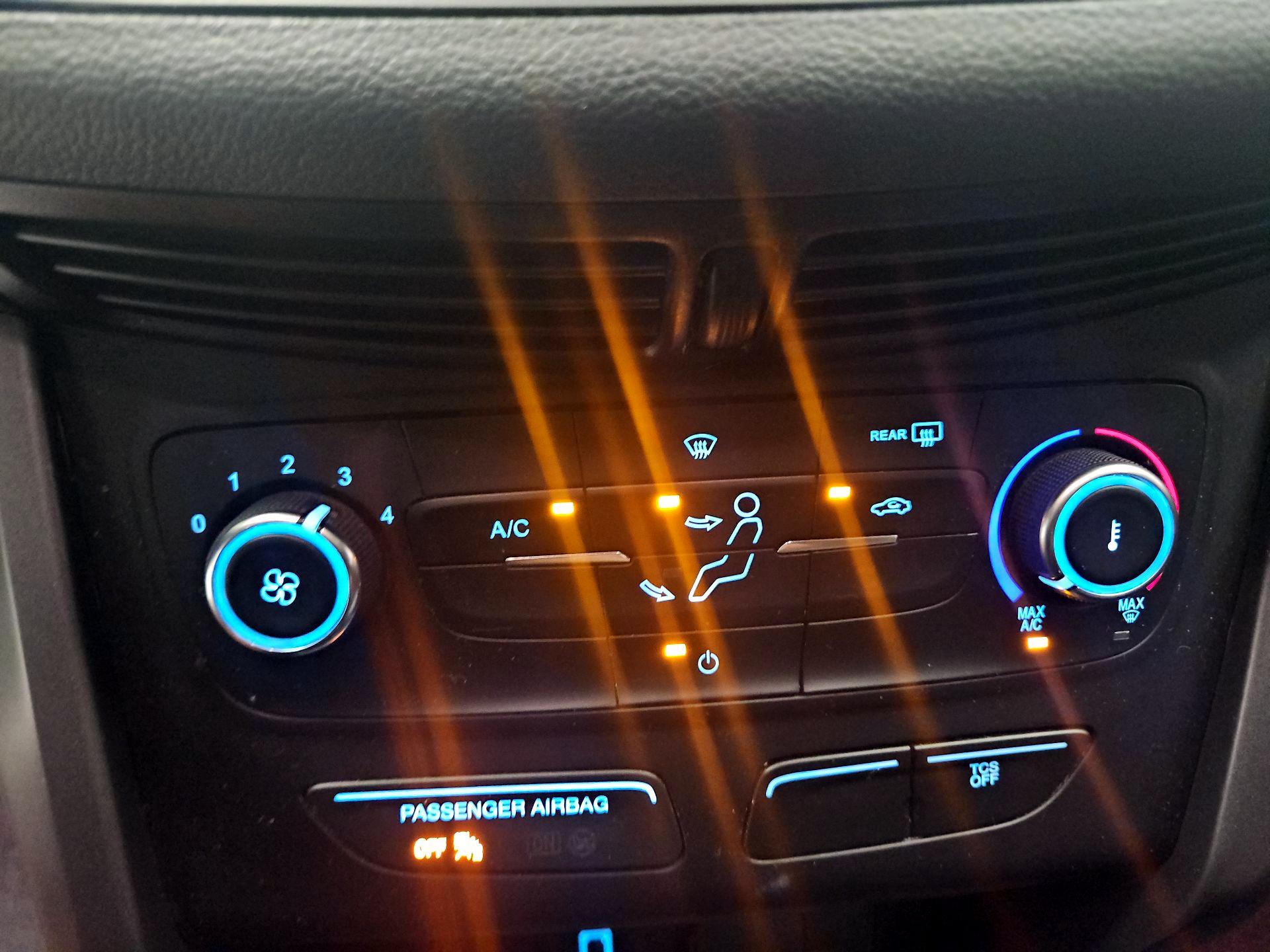 Thumbnail: 2018 Ford Escape - 16