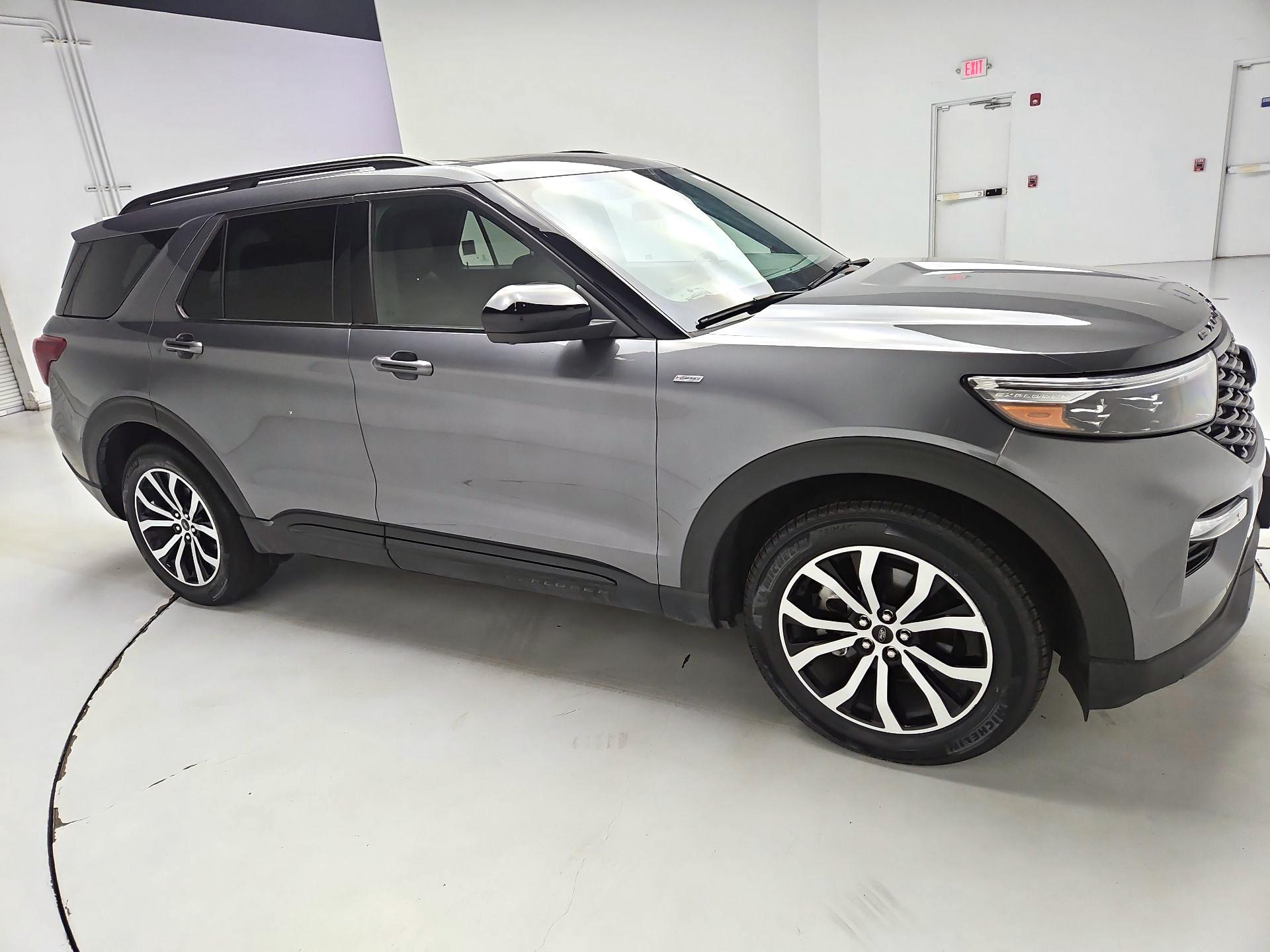 Thumbnail: 2022 Ford Explorer - 4