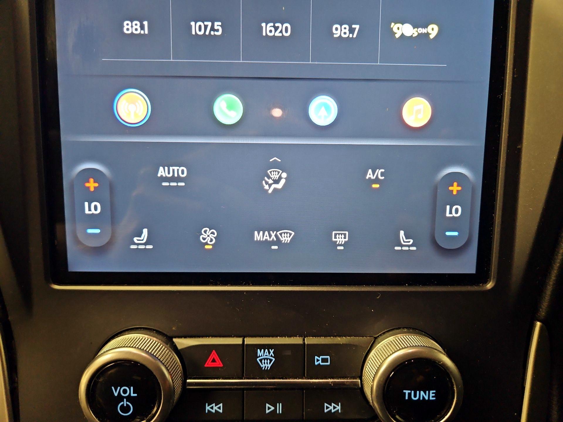 Thumbnail: 2021 Ford Edge - 17