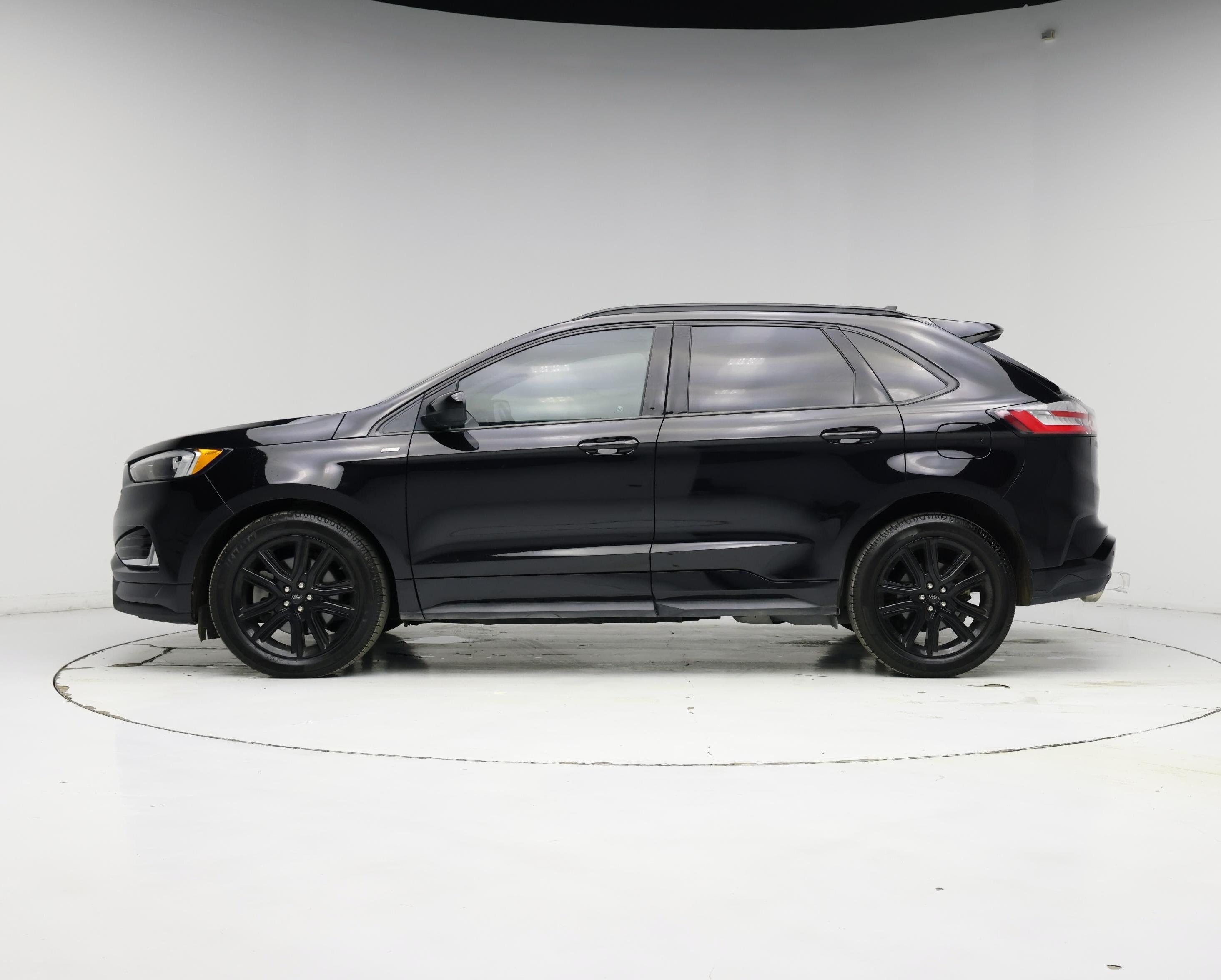 Thumbnail: 2021 Ford Edge - 3