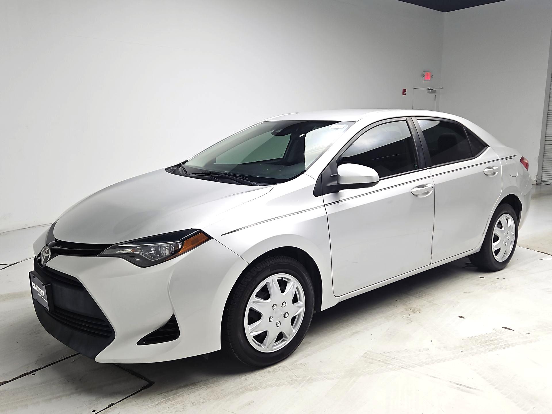 Thumbnail: 2017 Toyota Corolla - 3