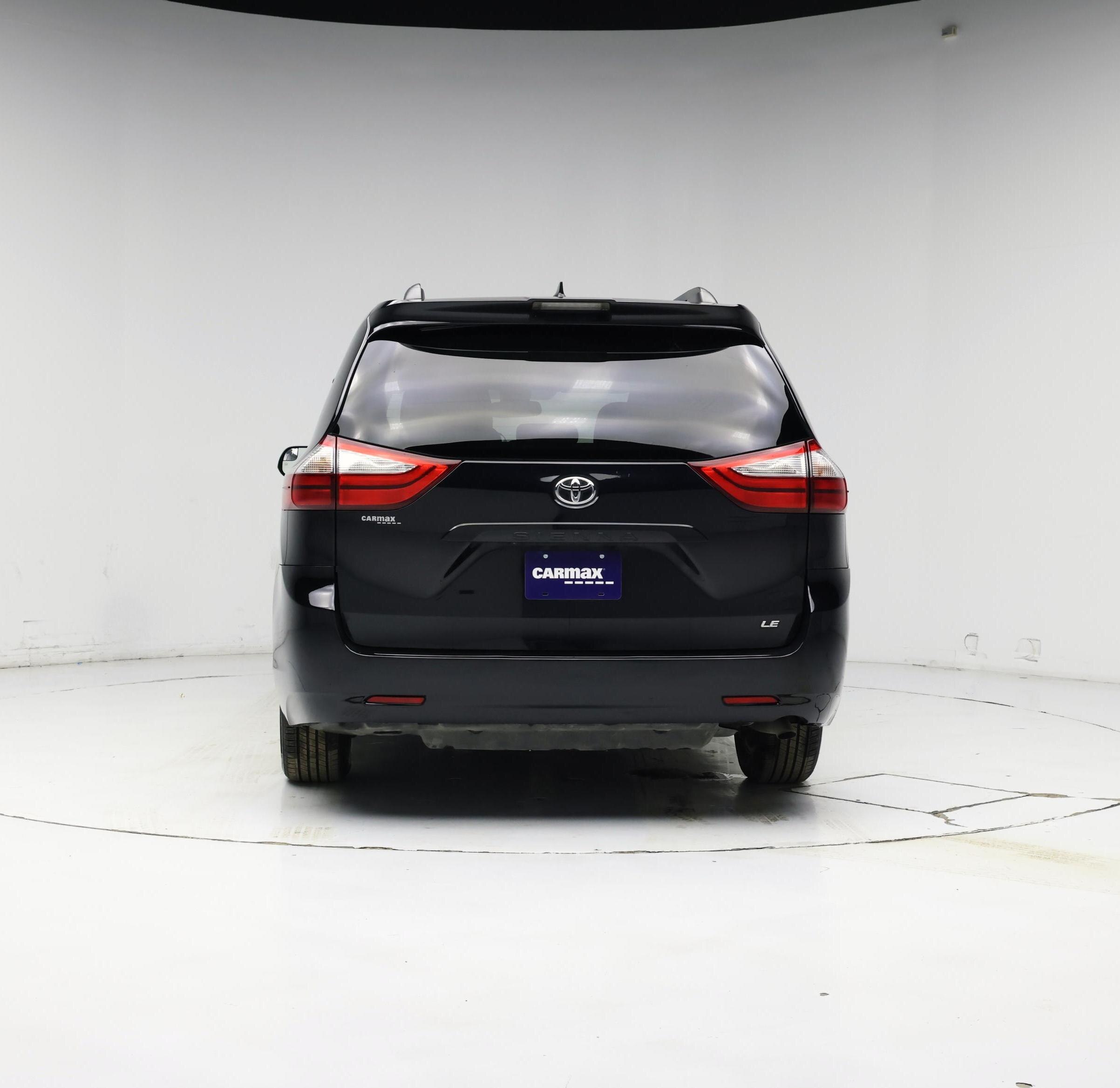 Thumbnail: 2018 Toyota Sienna - 6