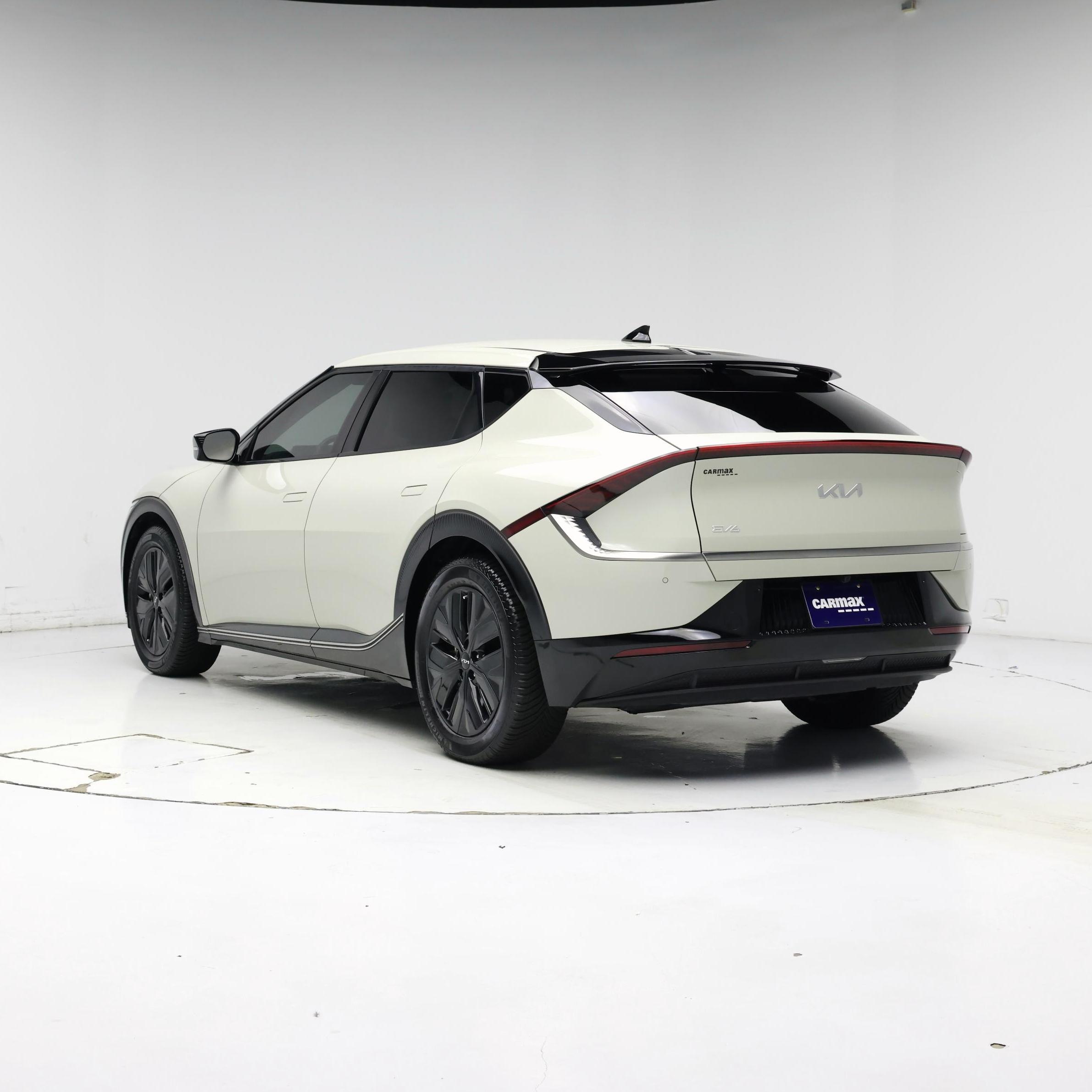 Thumbnail: 2022 Kia EV6 - 2