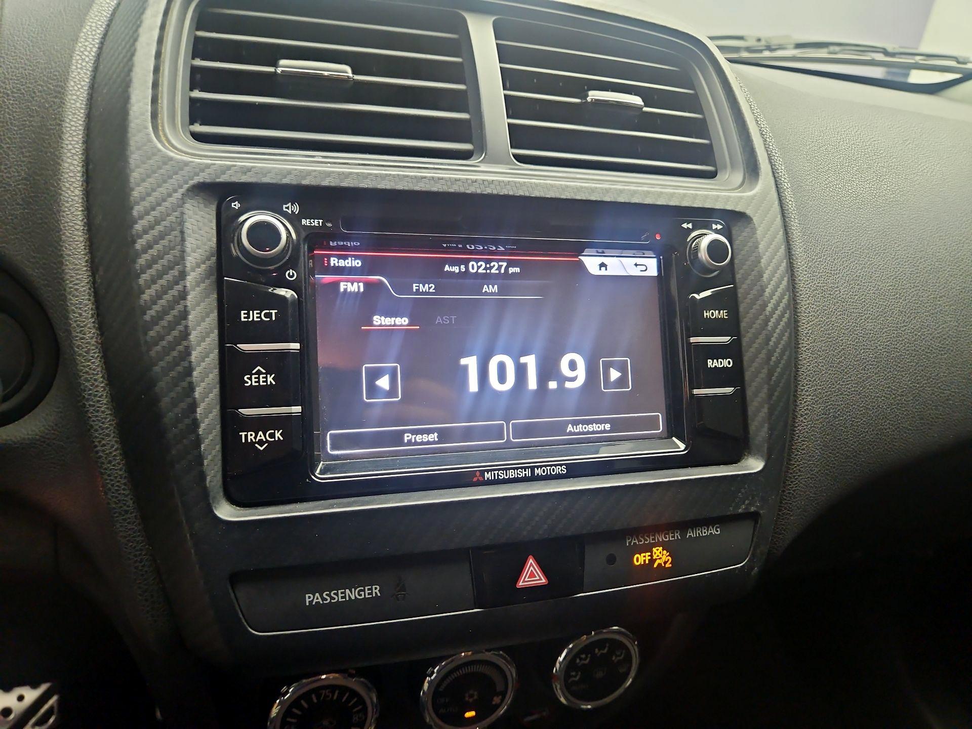 Thumbnail: 2018 Mitsubishi Outlander Sport - 13