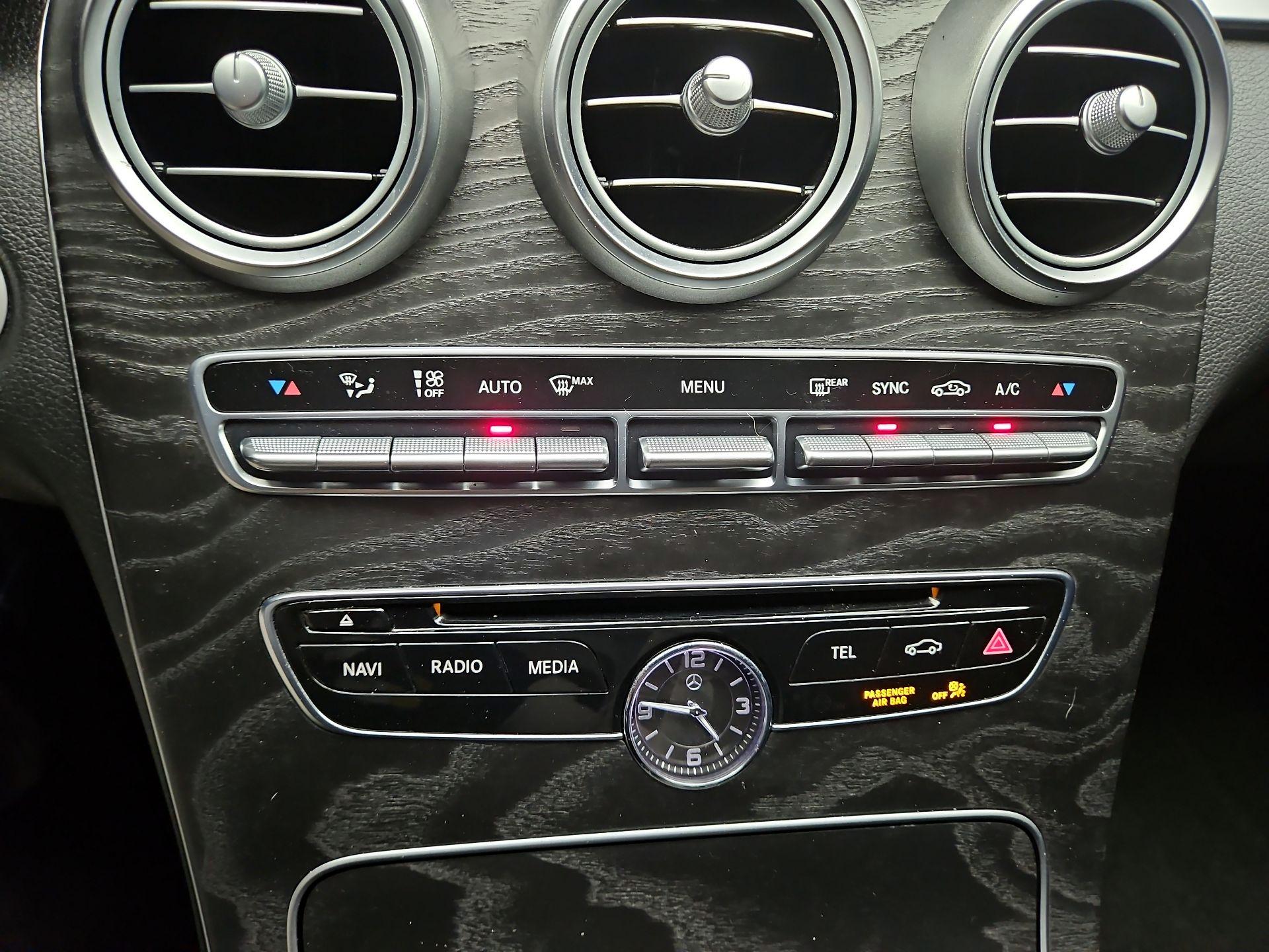 Thumbnail: 2016 Mercedes-Benz C-Class - 16