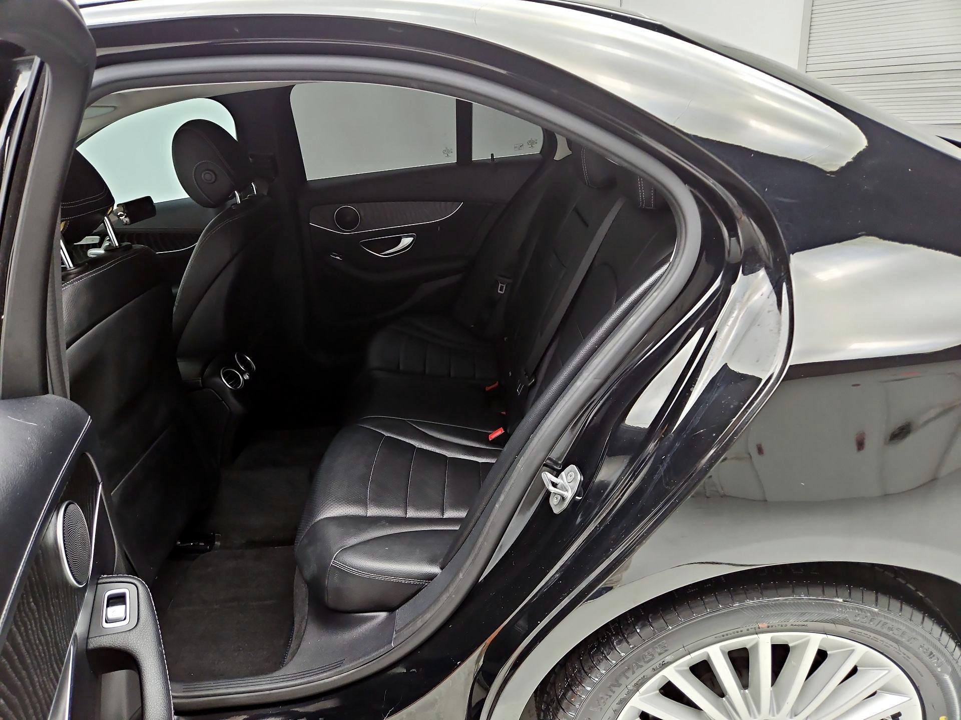 Thumbnail: 2016 Mercedes-Benz C-Class - 19