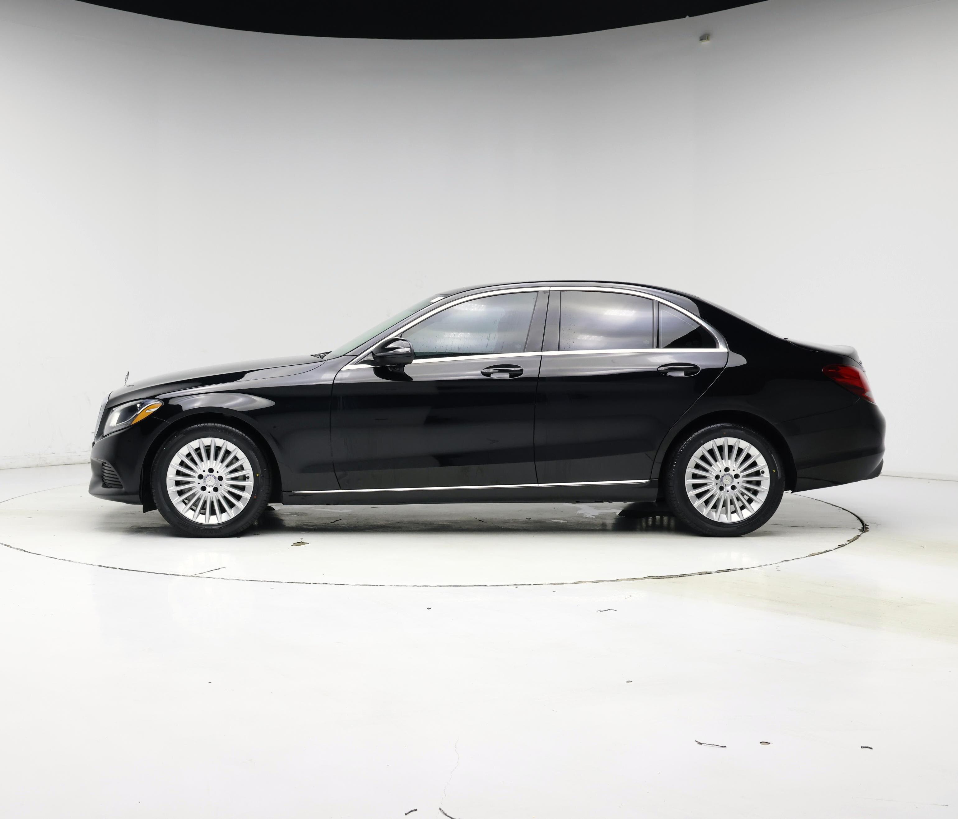 Thumbnail: 2016 Mercedes-Benz C-Class - 3