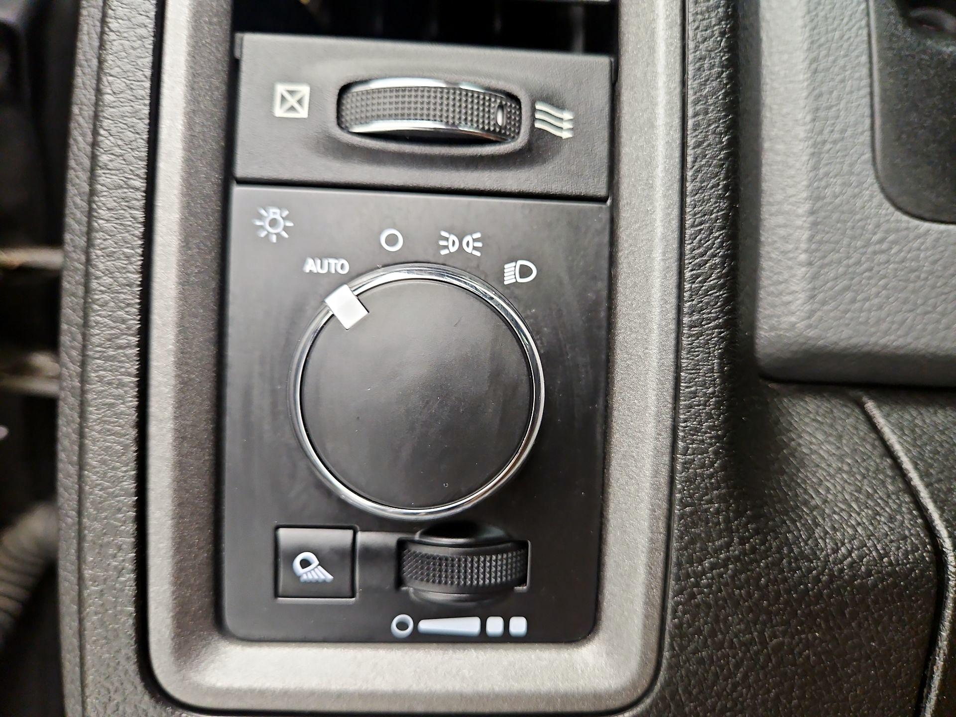 Thumbnail: 2019 RAM 1500 Classic - 11