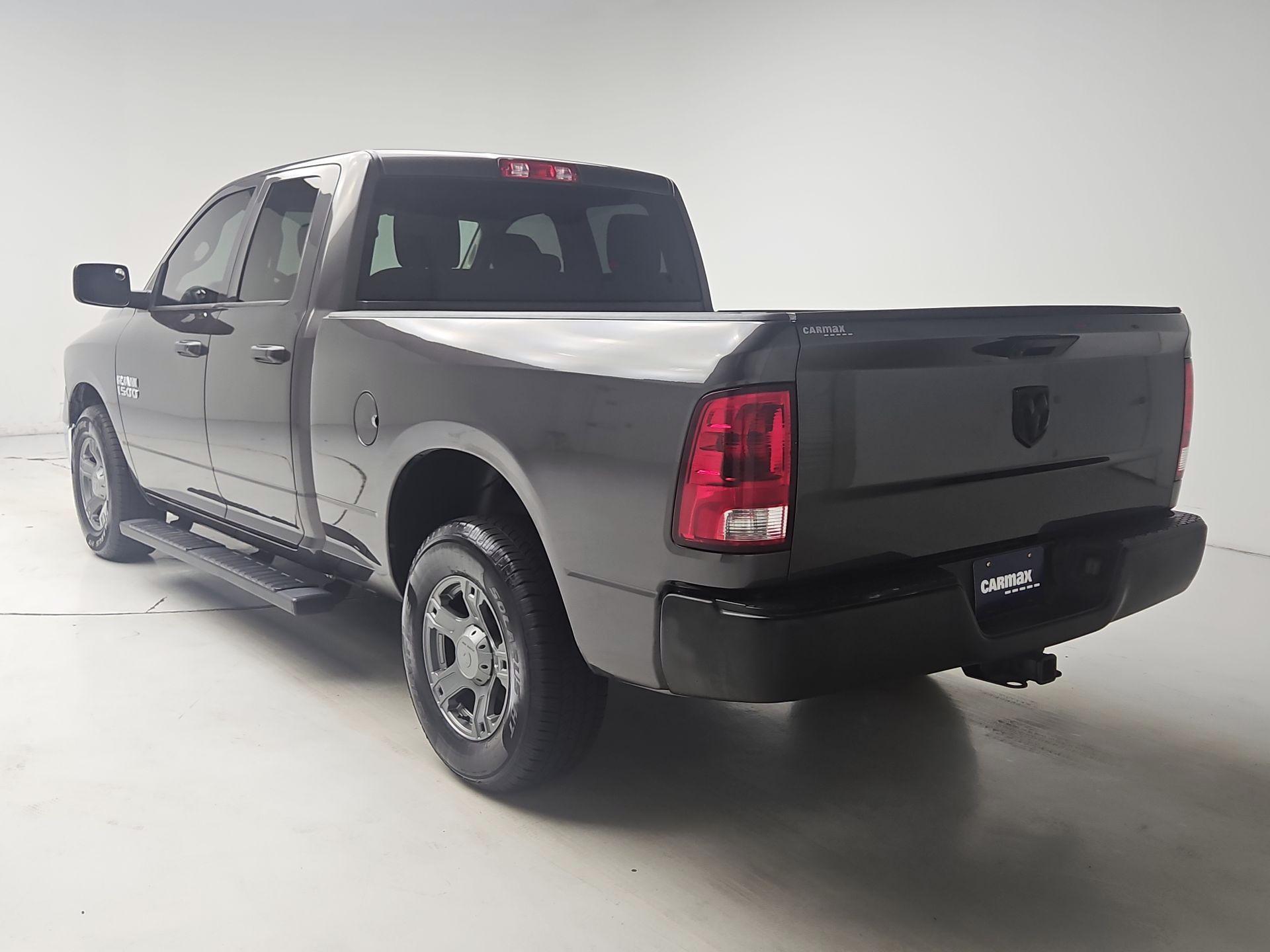 Thumbnail: 2019 RAM 1500 Classic - 7