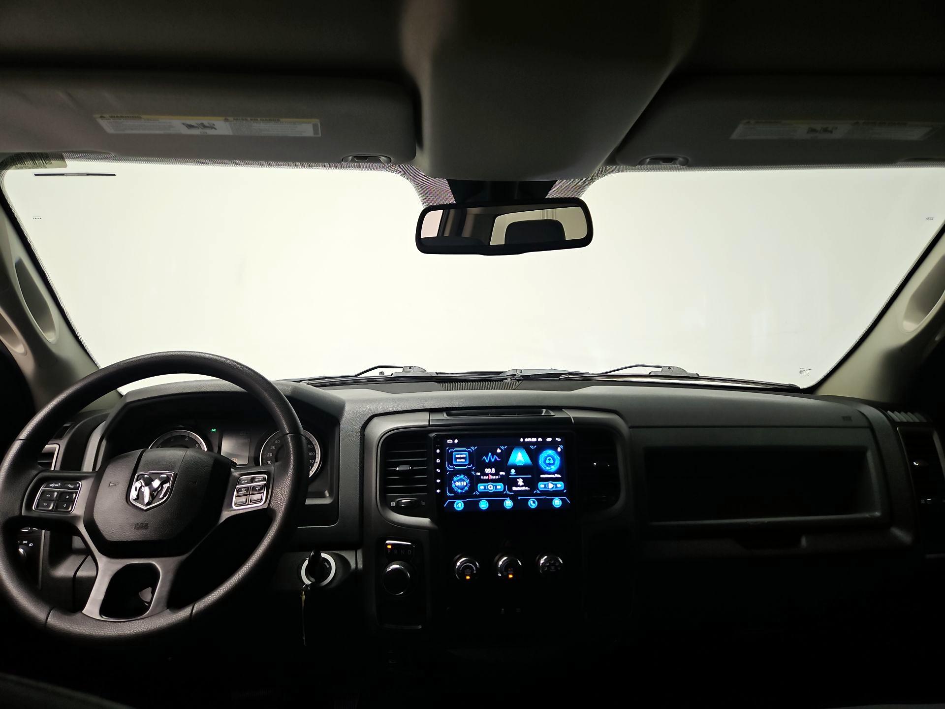 Thumbnail: 2019 RAM 1500 Classic - 8