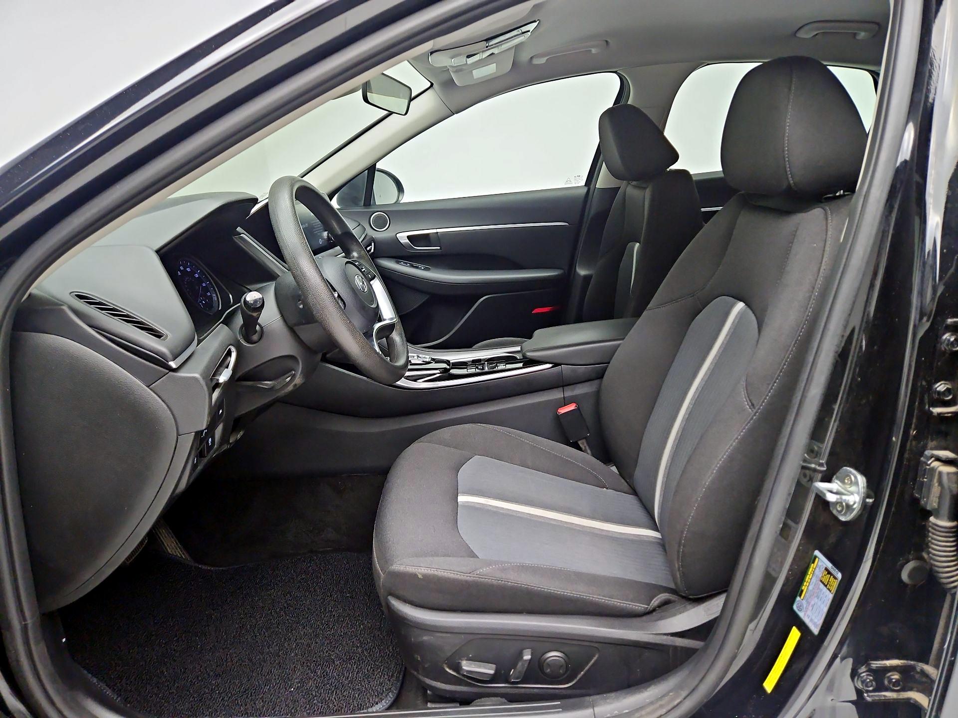 Thumbnail: 2020 Hyundai Sonata - 9