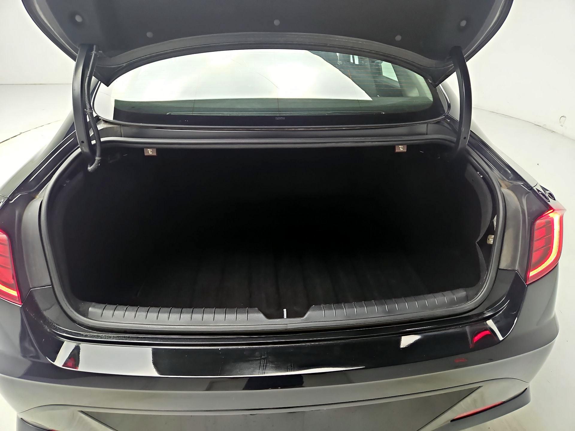 Thumbnail: 2020 Hyundai Sonata - 18